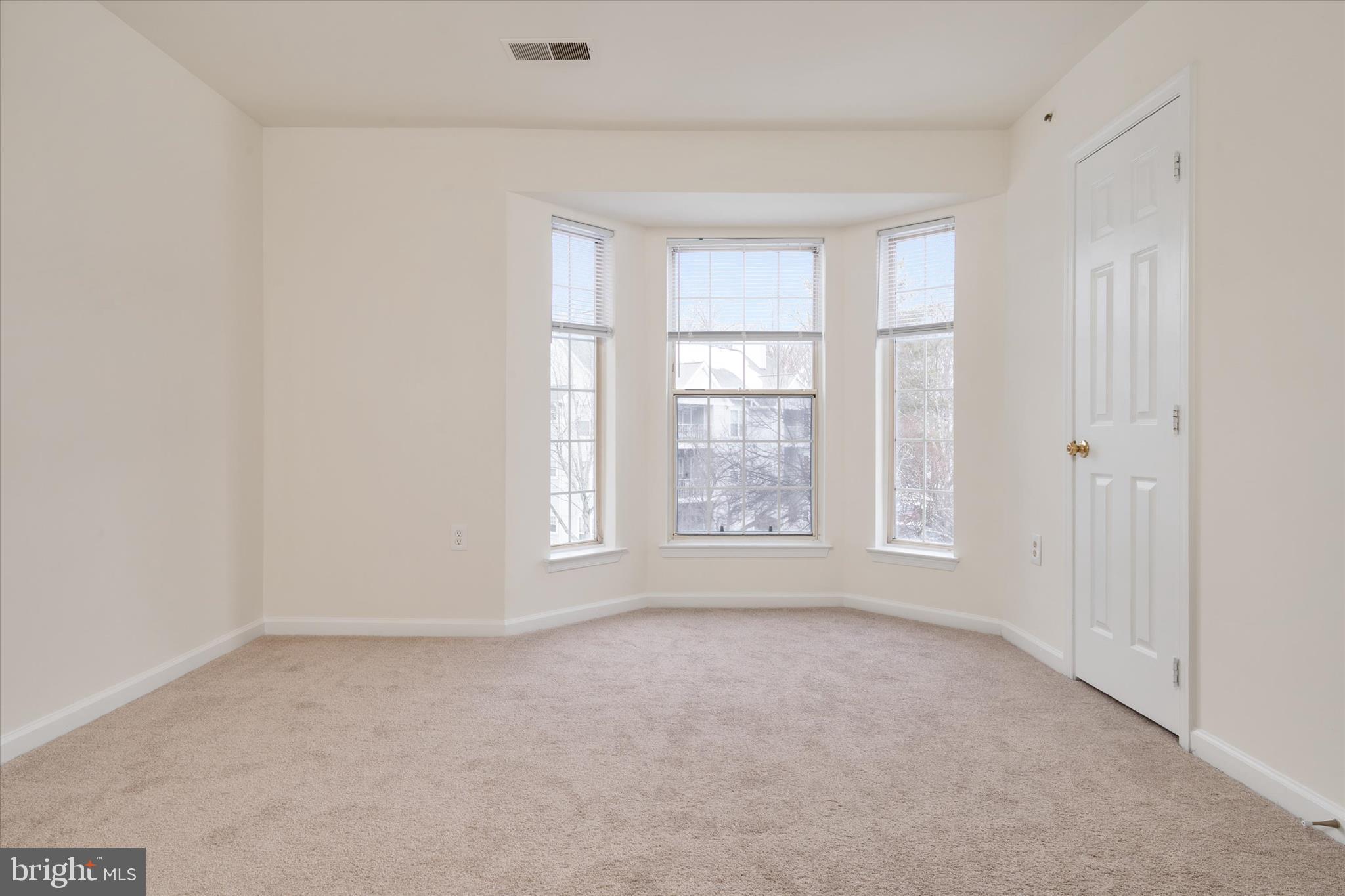 SILVERBROOK FARMS - Residential