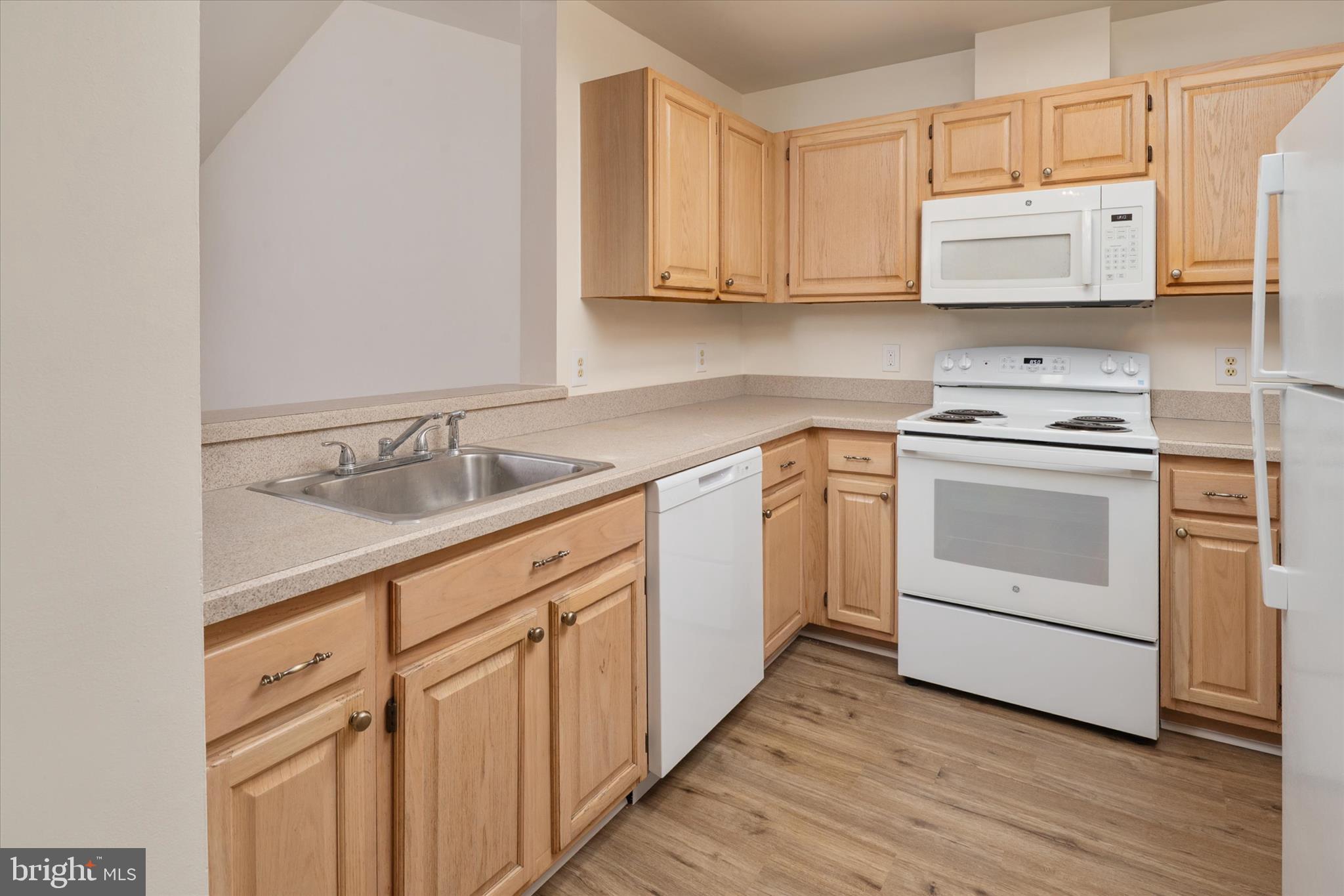 SILVERBROOK FARMS - Residential