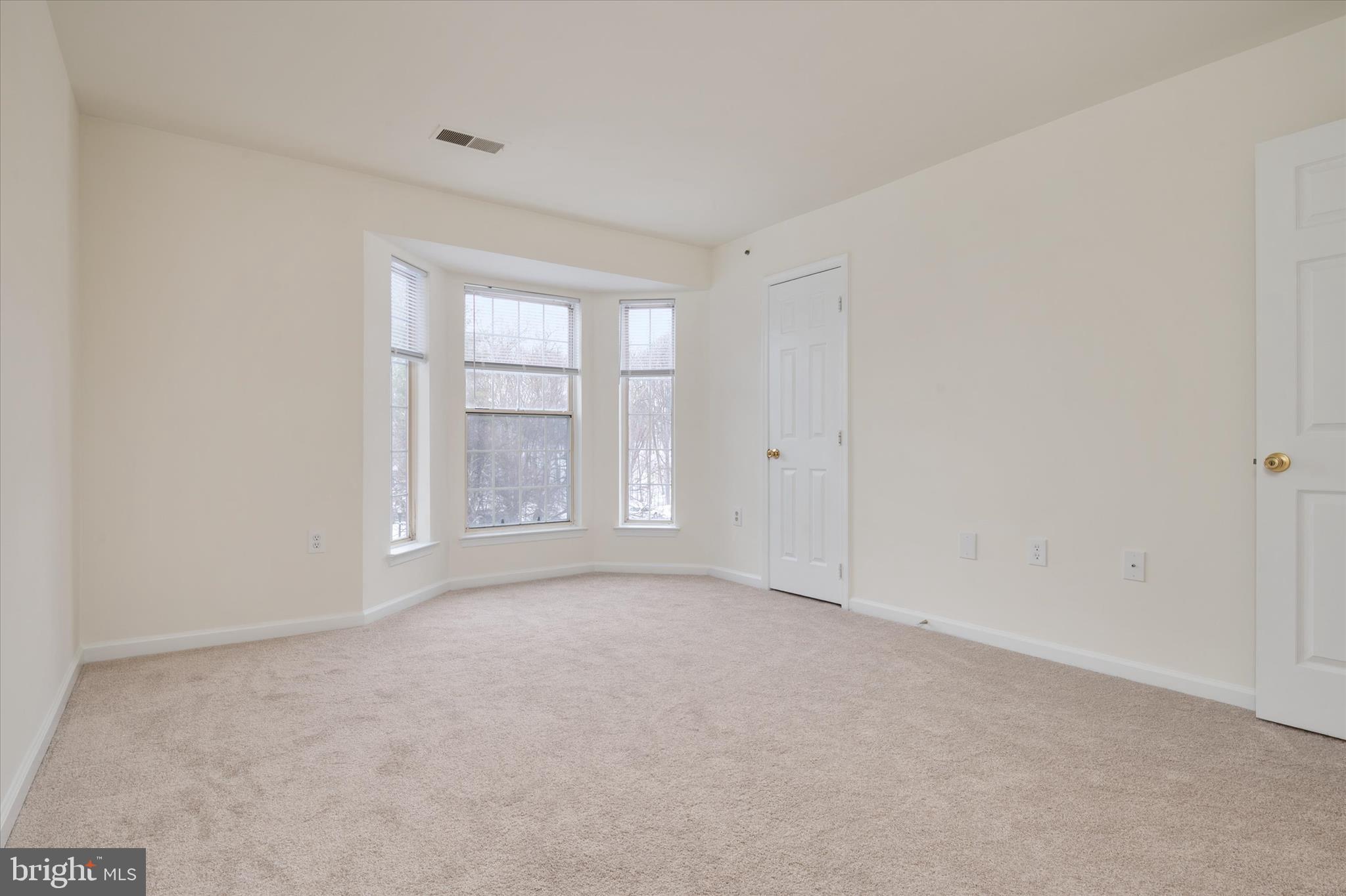 SILVERBROOK FARMS - Residential