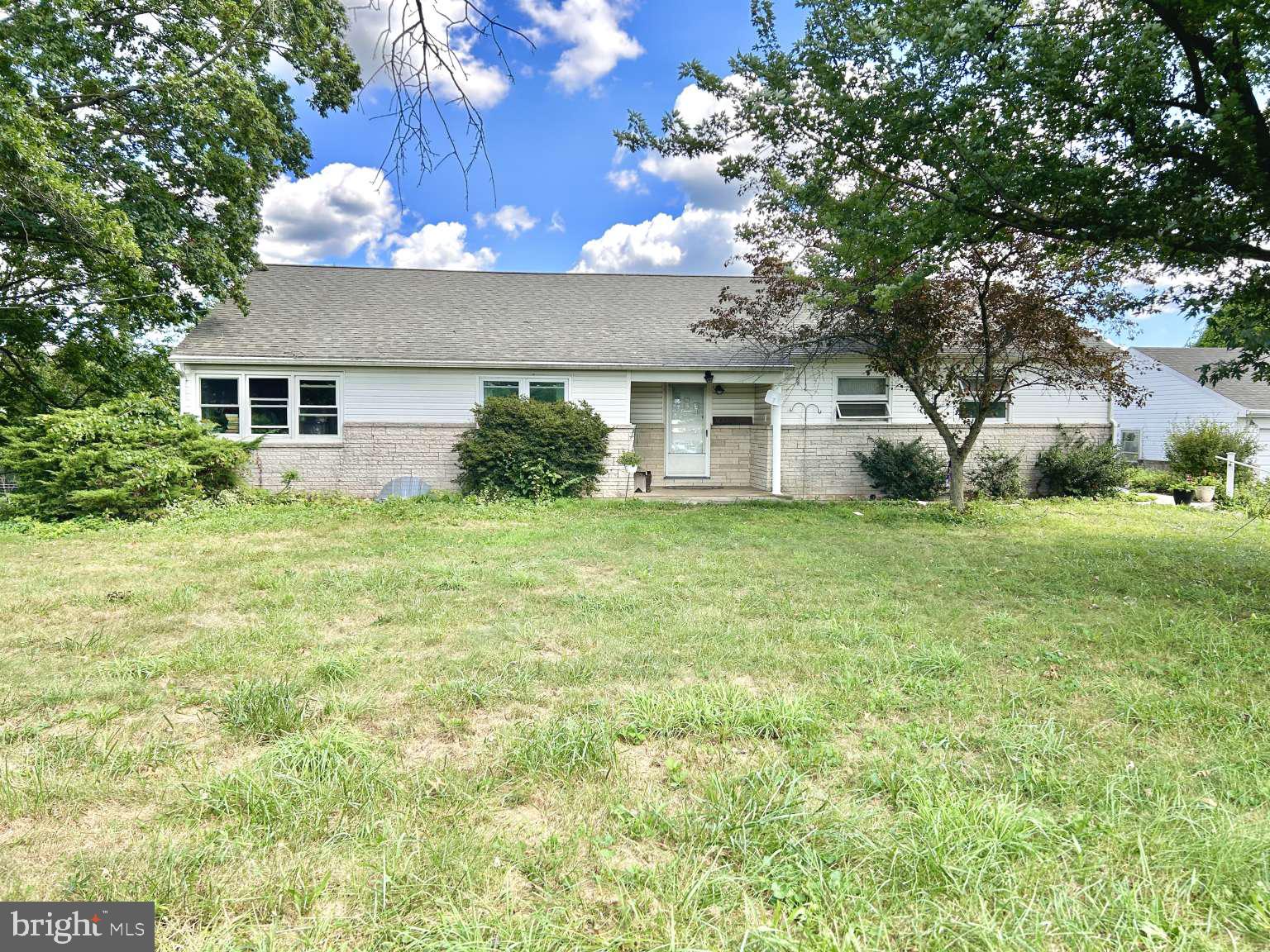 Beautiful 14 acre farmette!!!!! Modern partial brick rancher, 2019-30x40 pole barn, 2019 propane HVAC, private shared lane. 10 acre fenced pasture, 3 bay detached garage, 3-6 bedrooms, 2.5 bathrooms, refreshed kitchen, close to shopping and I-83 and 30. Super low taxes. Must see!!!