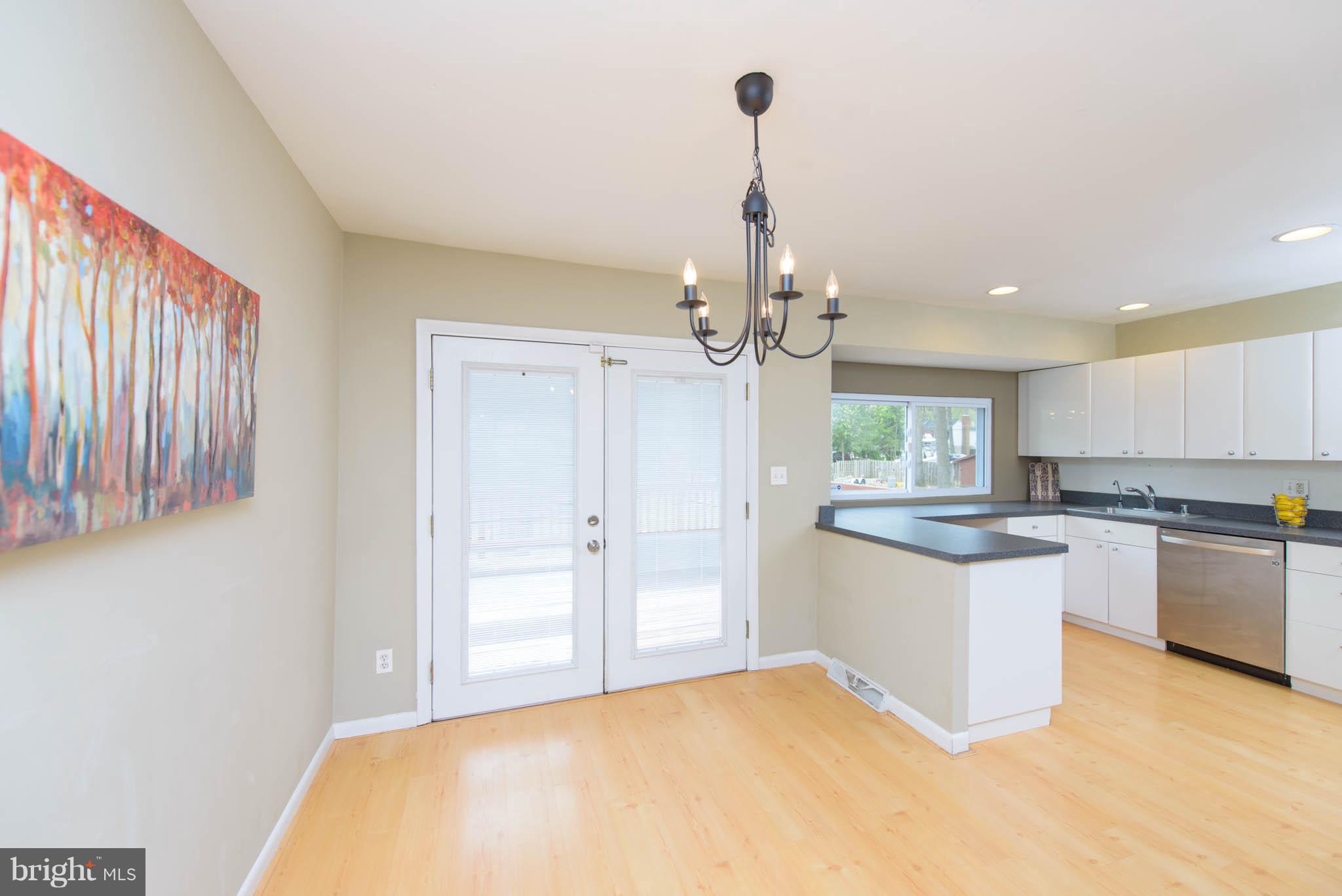 SUNRISE BEACH - Residential