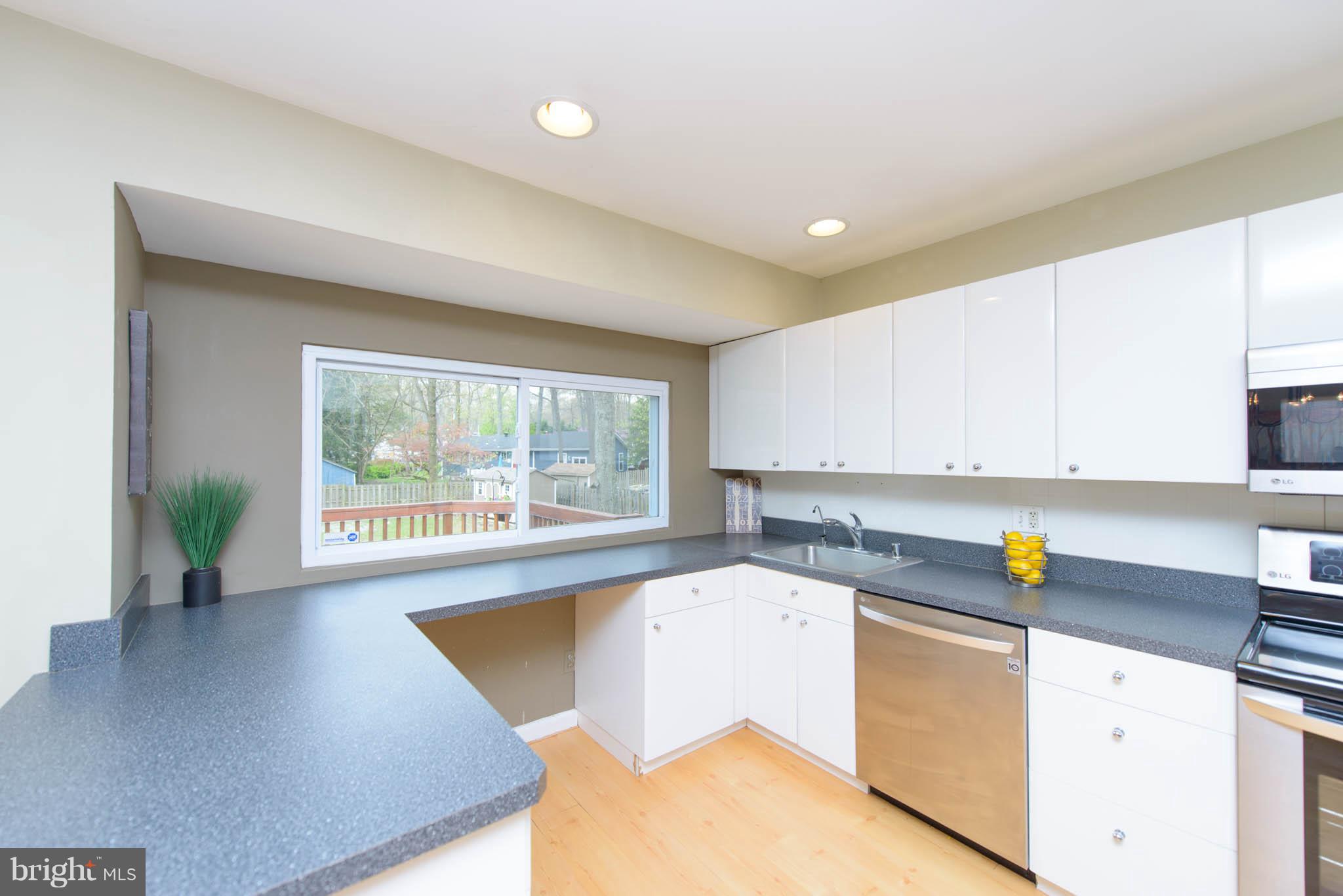 SUNRISE BEACH - Residential