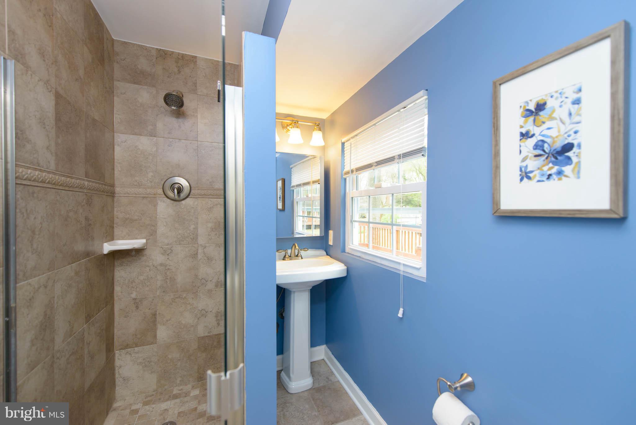 SUNRISE BEACH - Residential