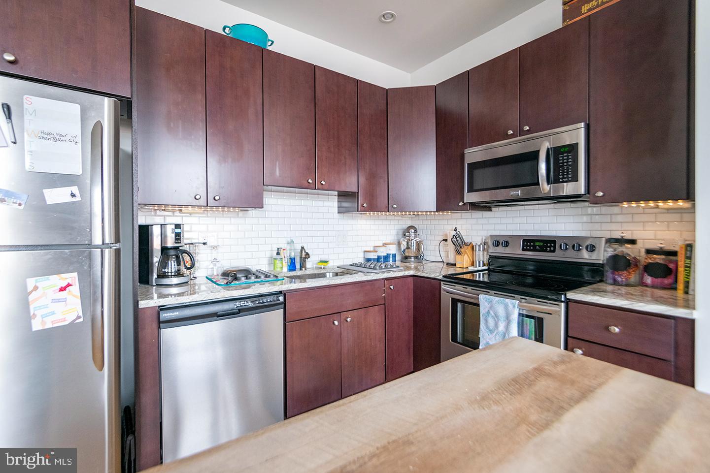 427 MONROE STREET UNIT 302
