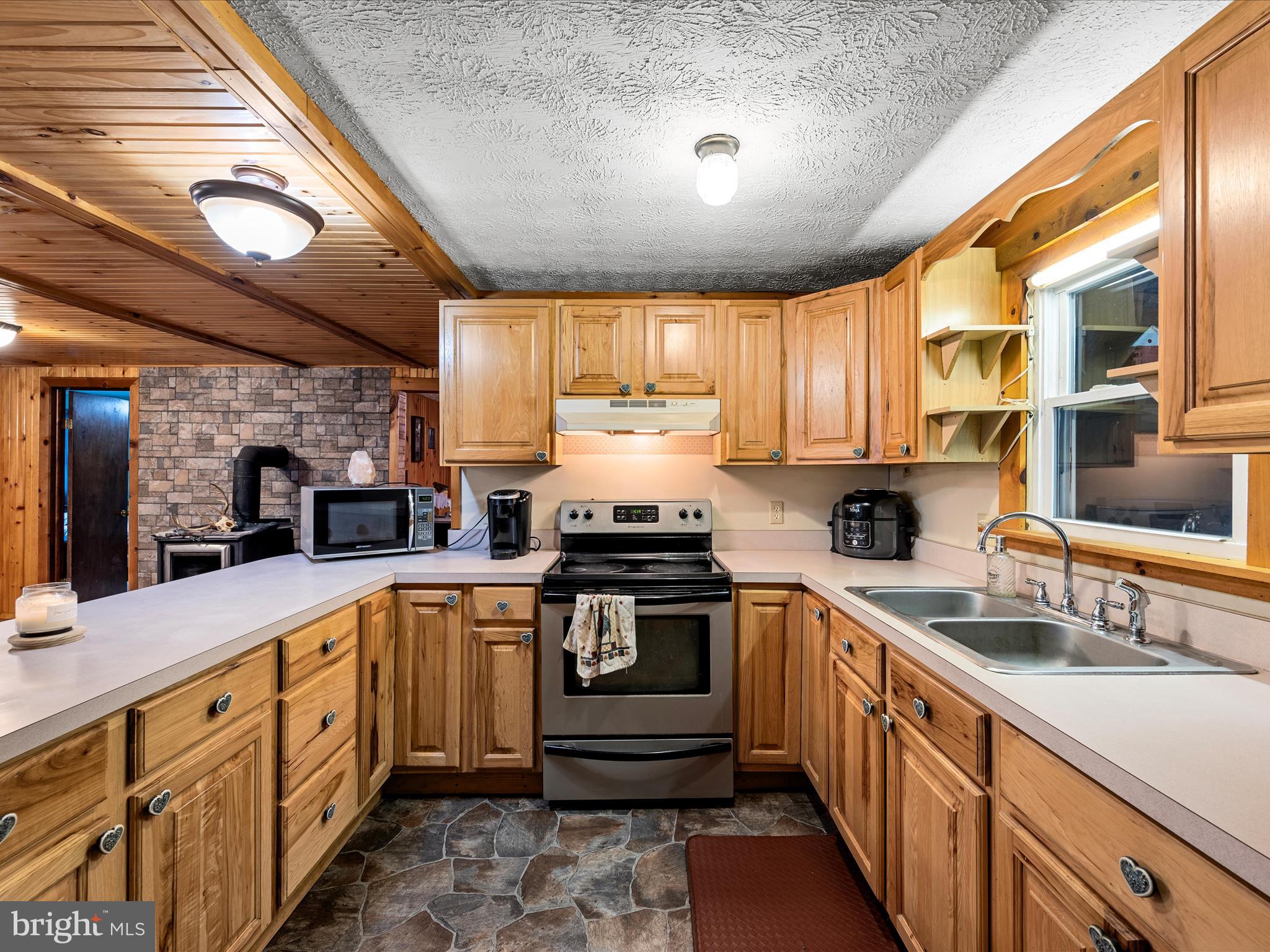 COVE MOUNTAIN ESTATES - Residential