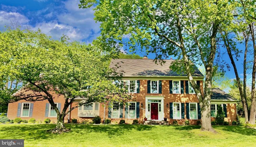 Pride in ownership shows throughout this lovely center hall colonial in sought after McLean Estates * This Foxhall model seldom comes on the market and offers approximately 3500 sf above grade * Primary suite on the main level with renovated luxury bath * Two story family room with stone fireplace * Renovated kitchen with tray ceiling * Laundry off kitchen * Breakfast Nook with French doors to screen porch with vaulted ceiling * Gracious foyer * Formal dining room * Den with built ins with great views of the neighborhood  * Two car side load garage * Upper level has an ensuite with bath and bedrooms 3 and 4 share a hall bath * Large unfinished basement with utility room *Improvements include: new windows, HVAC, upgraded architectural shingle roof, upper level carpet, washer & dryer, gutters and downspouts, water heater, microwave and disposal * Kitchen renovated in 2005 and Primary bath renovated in 2018 * New landscaping 2015
Location location location - minutes to Tysons and The Silver Line Metro and the Toll Road. Approximately 20 minutes to Dulles International Airport * Be at Wolf Trap Performance Art Center is just minutes away as well as Scotts Run, Difficult Run and Great Falls National Park for hiking, biking and boating