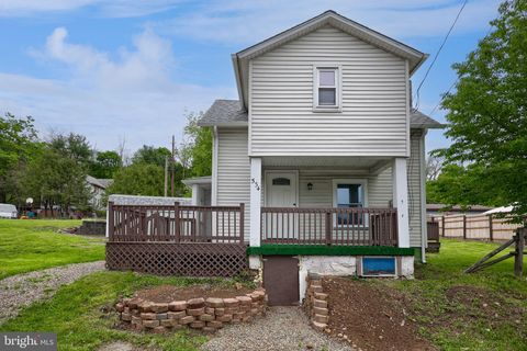 Homes For Sale - 534 Pottsville Street<br/> Dauphin County, WICONISCO, PA 17097