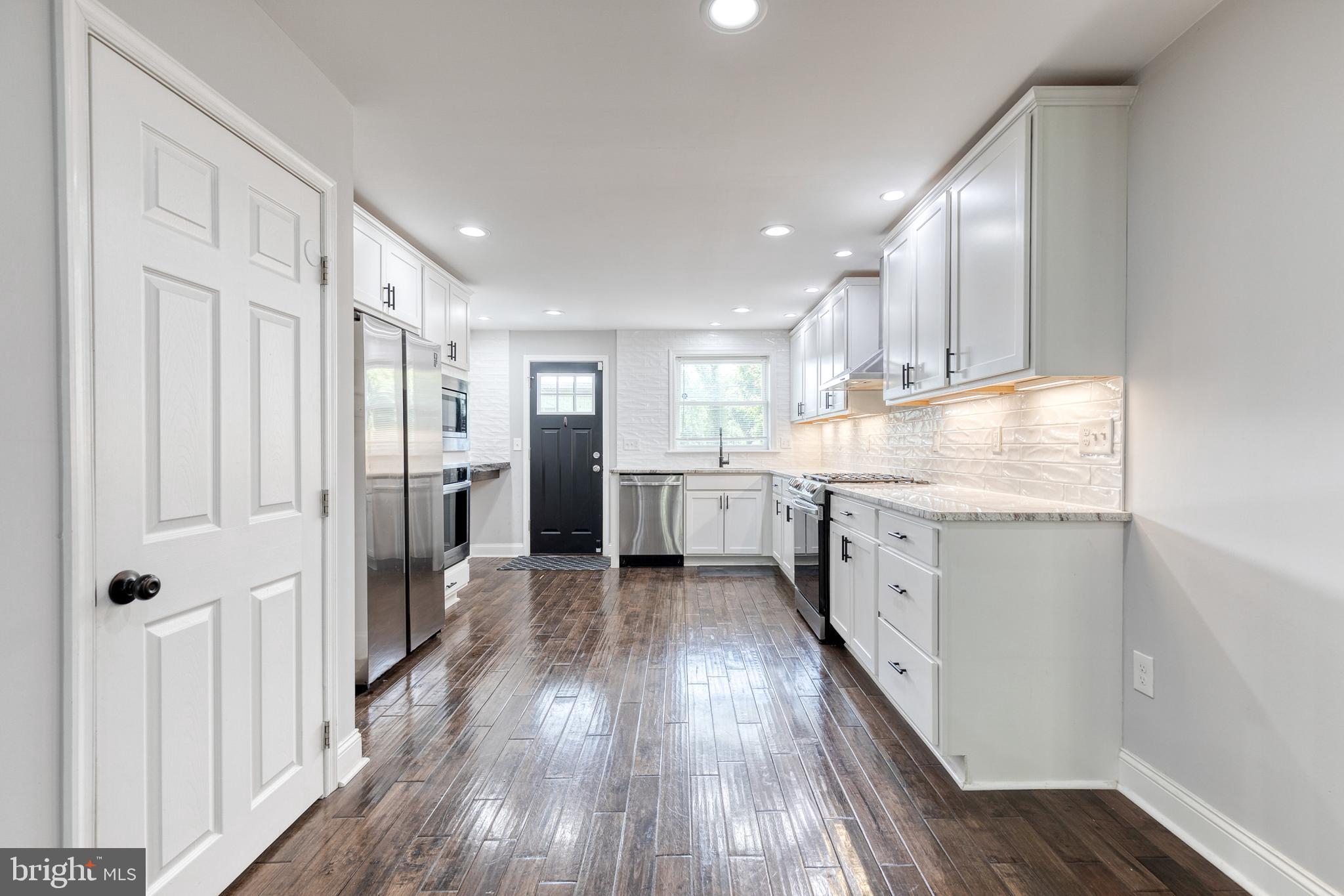 HAMPDEN HISTORIC DISTRICT - Residential Lease