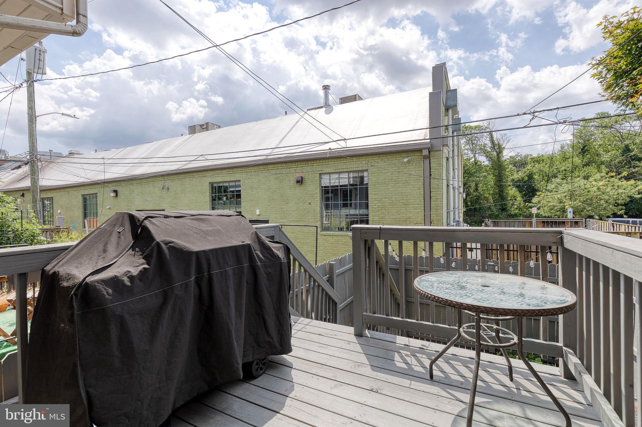 HAMPDEN HISTORIC DISTRICT - Residential Lease