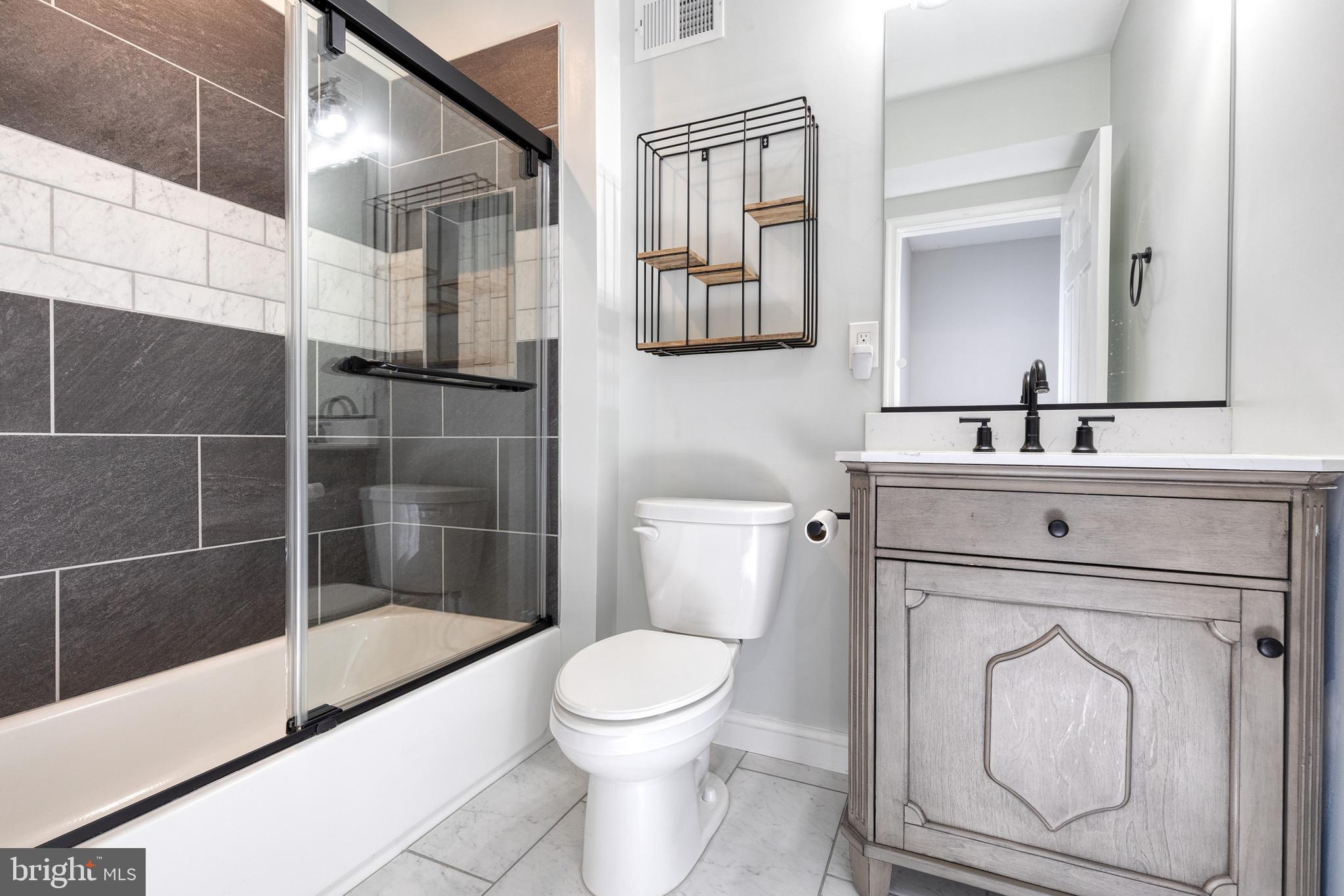 HAMPDEN HISTORIC DISTRICT - Residential Lease