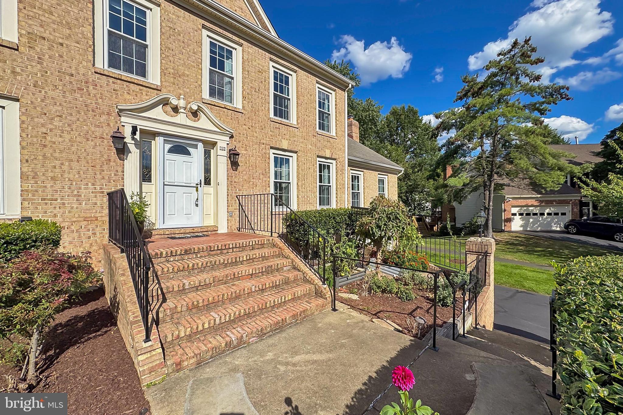 THE DOWNS - Residential