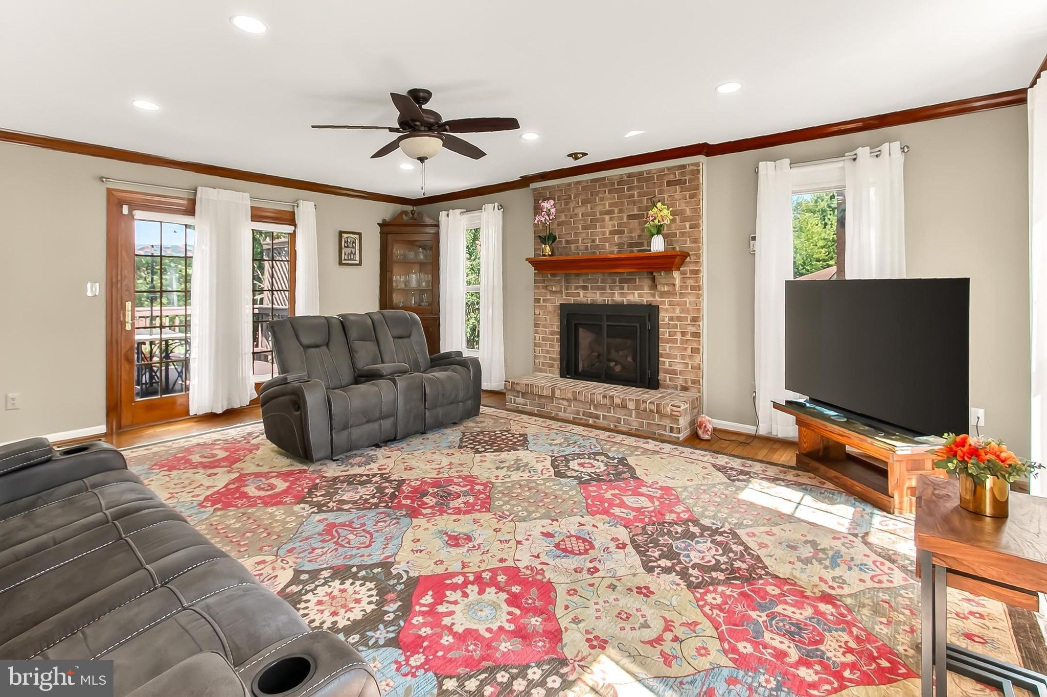 THE DOWNS - Residential