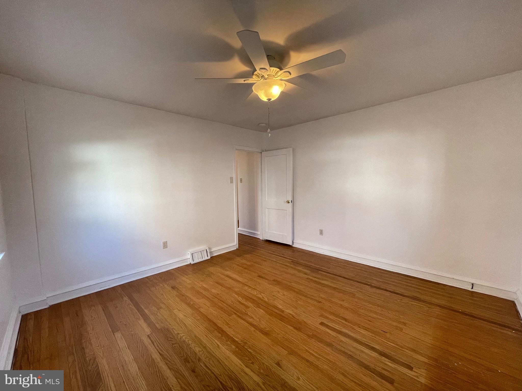 ROCKLEDGE - Residential Lease