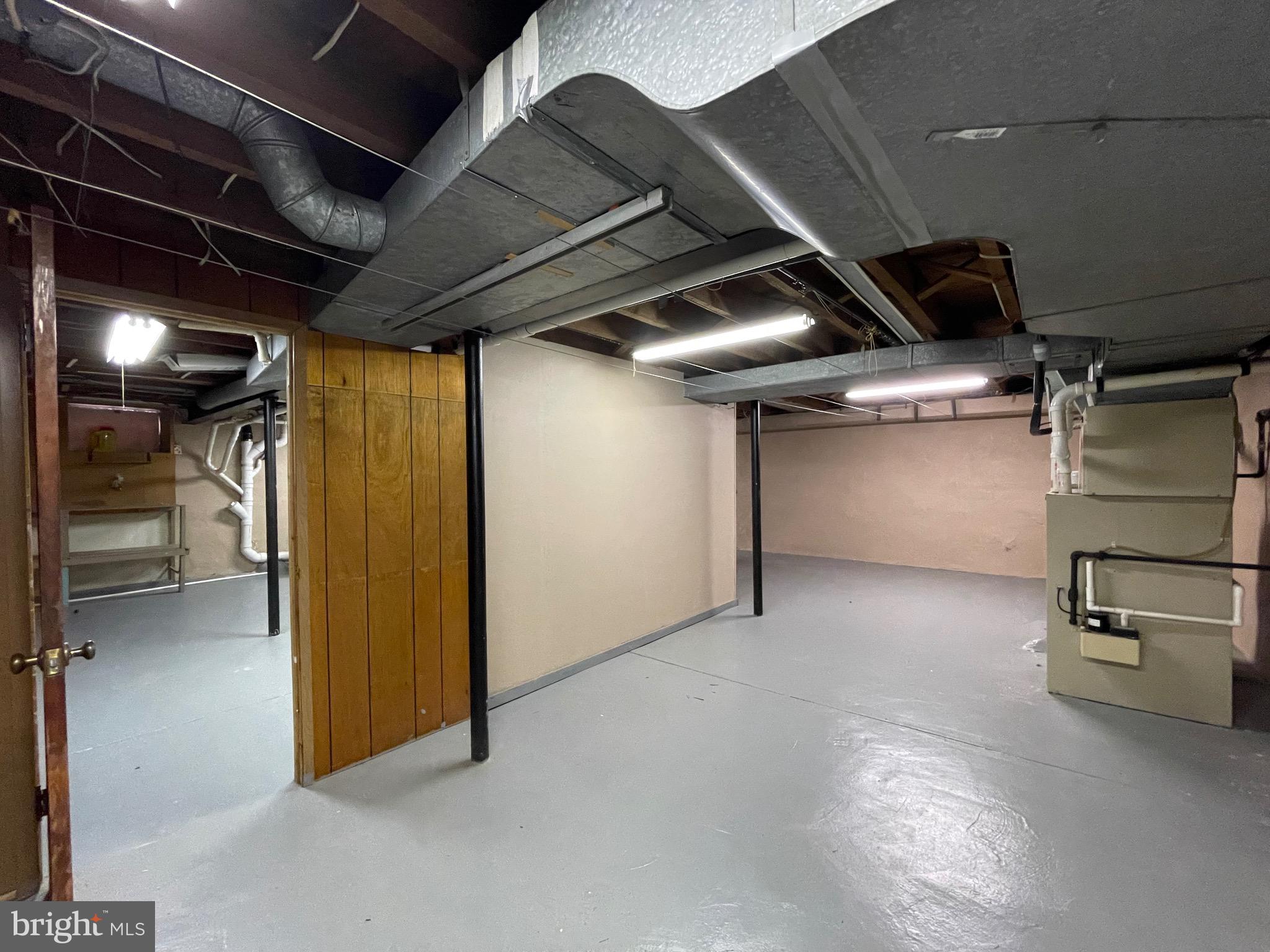 ROCKLEDGE - Residential Lease