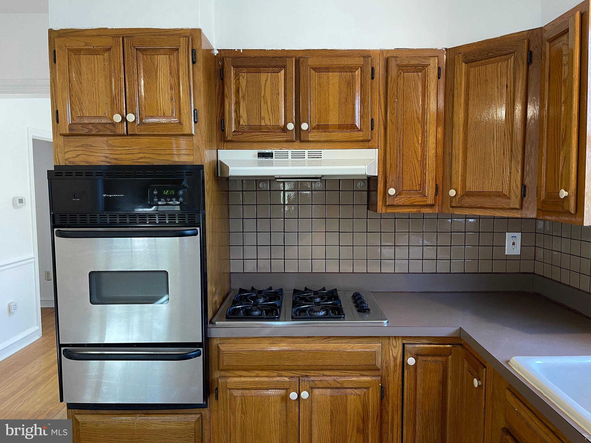 ROCKLEDGE - Residential Lease