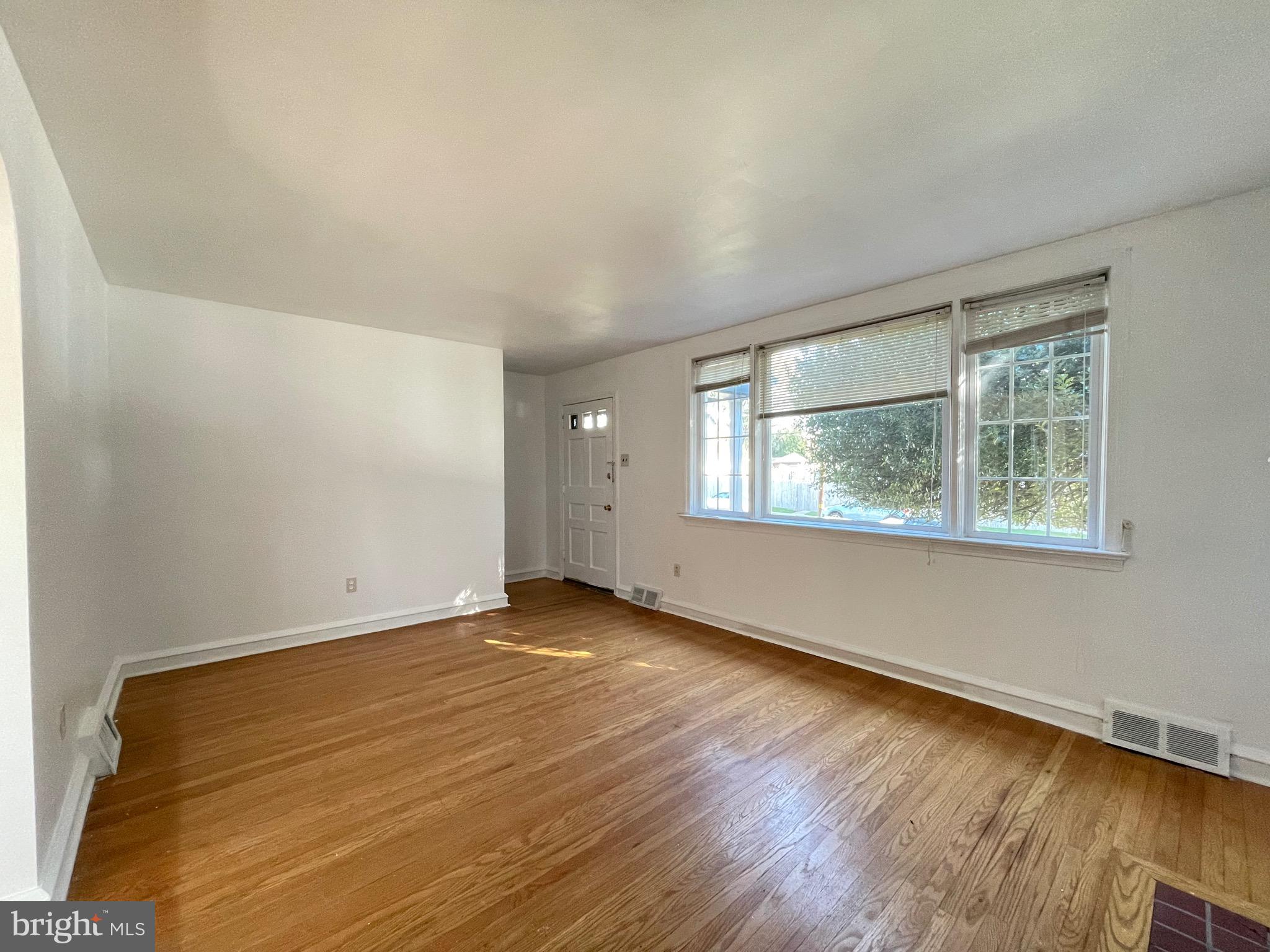 ROCKLEDGE - Residential Lease