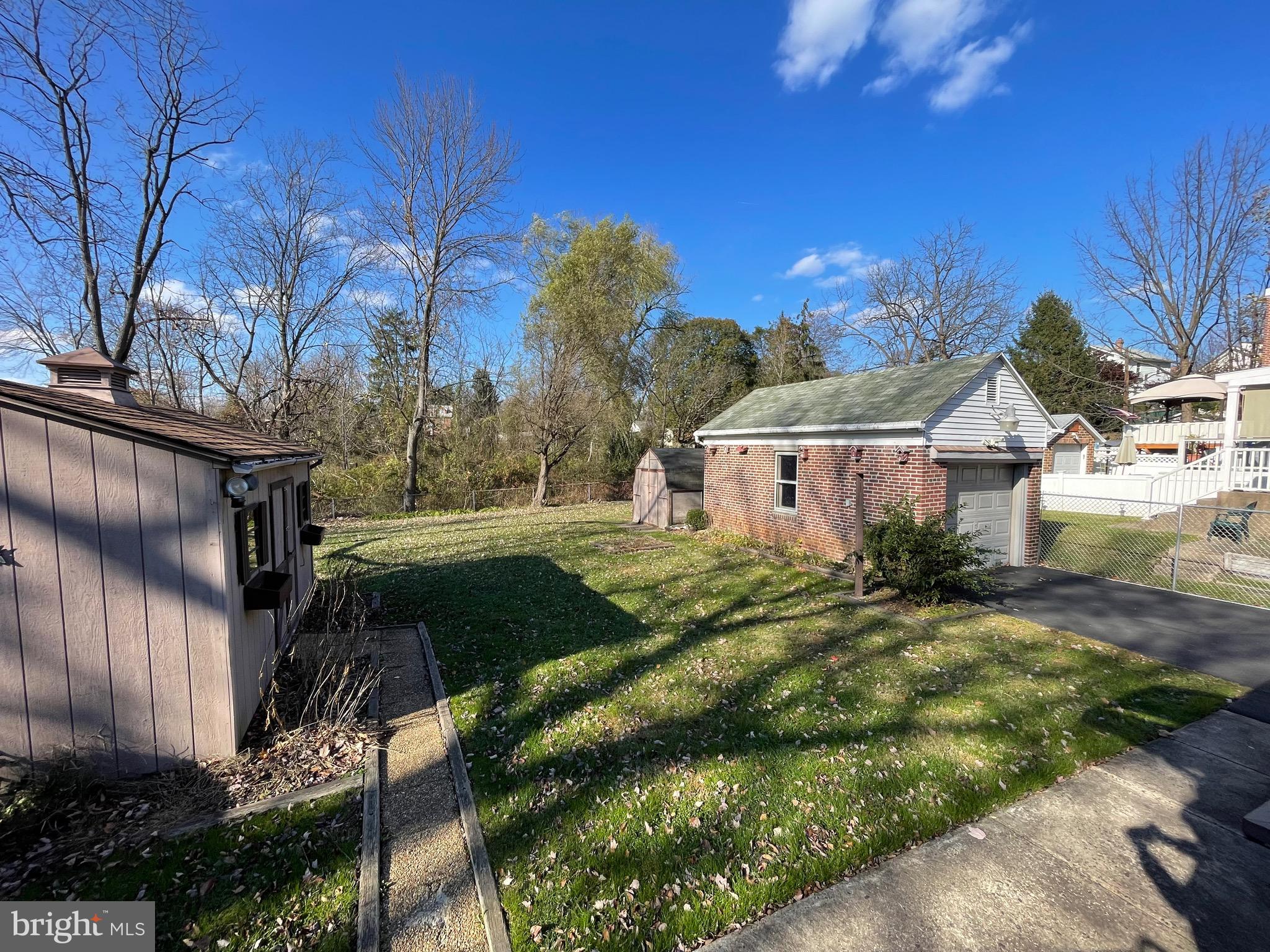 ROCKLEDGE - Residential Lease