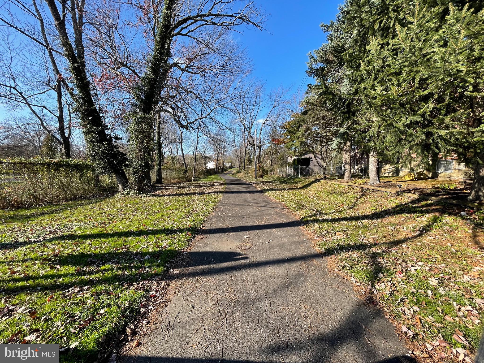 ROCKLEDGE - Residential Lease