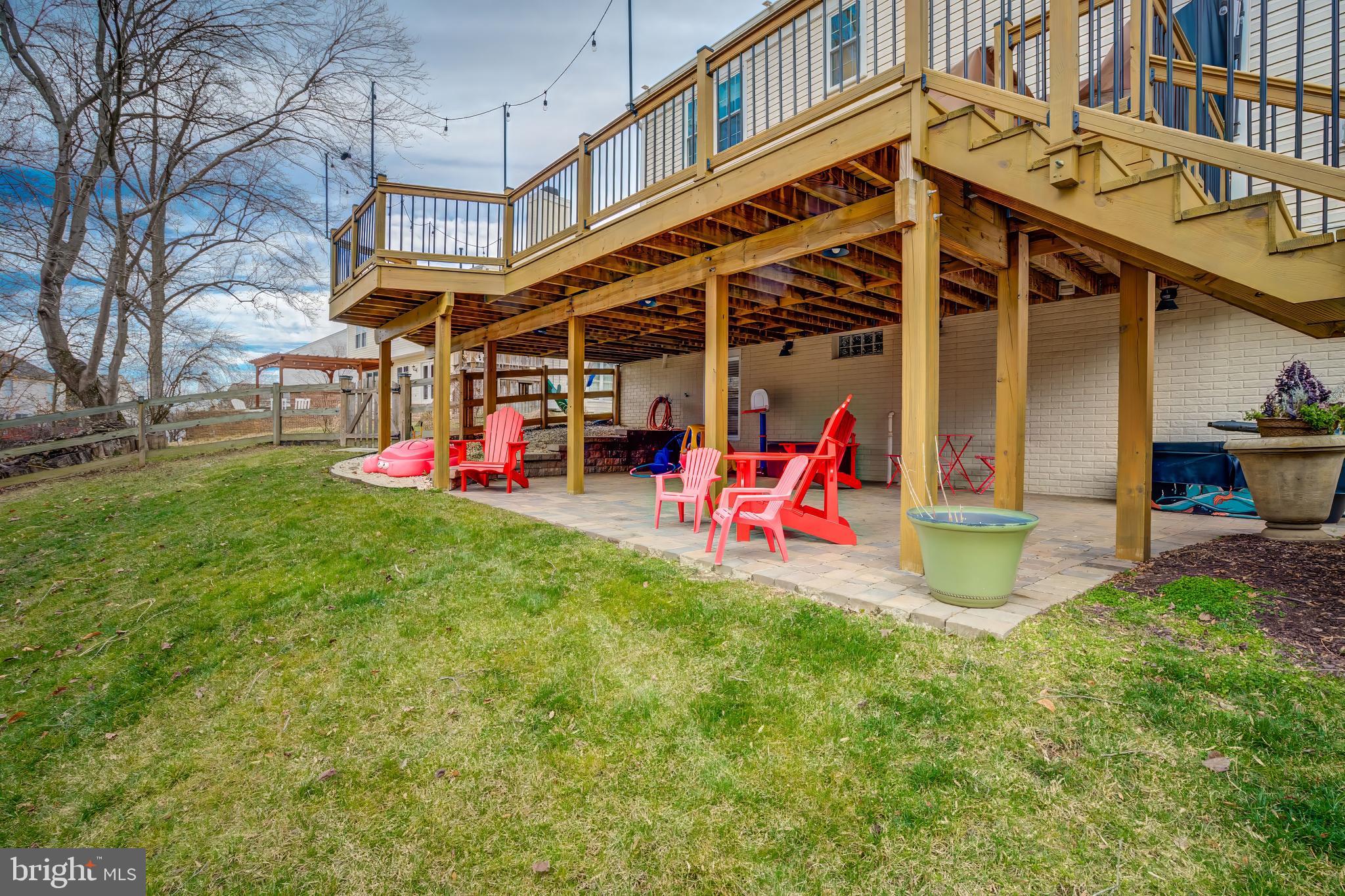 AUTUMN OAKS - Residential