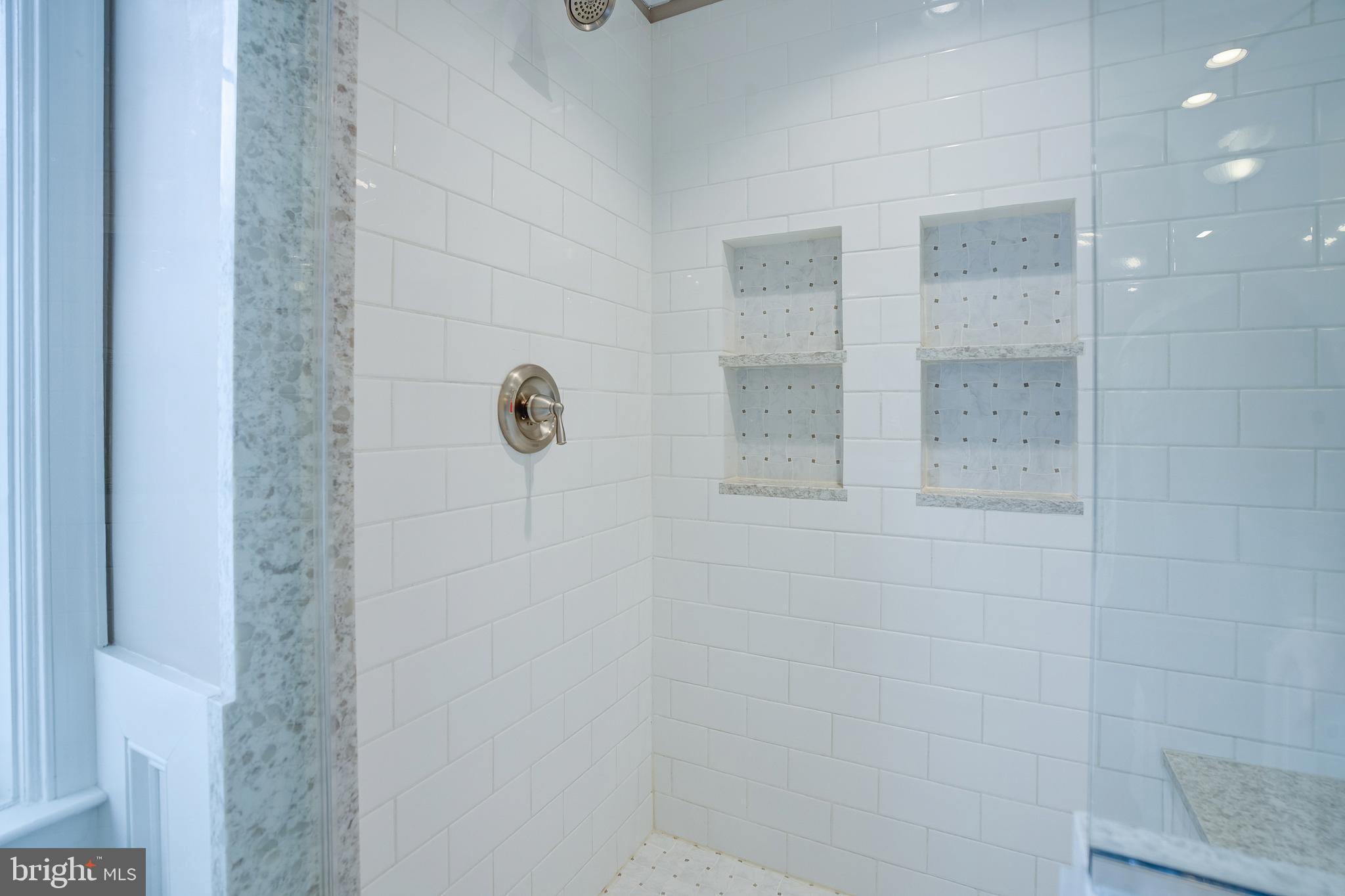 AUTUMN OAKS - Residential