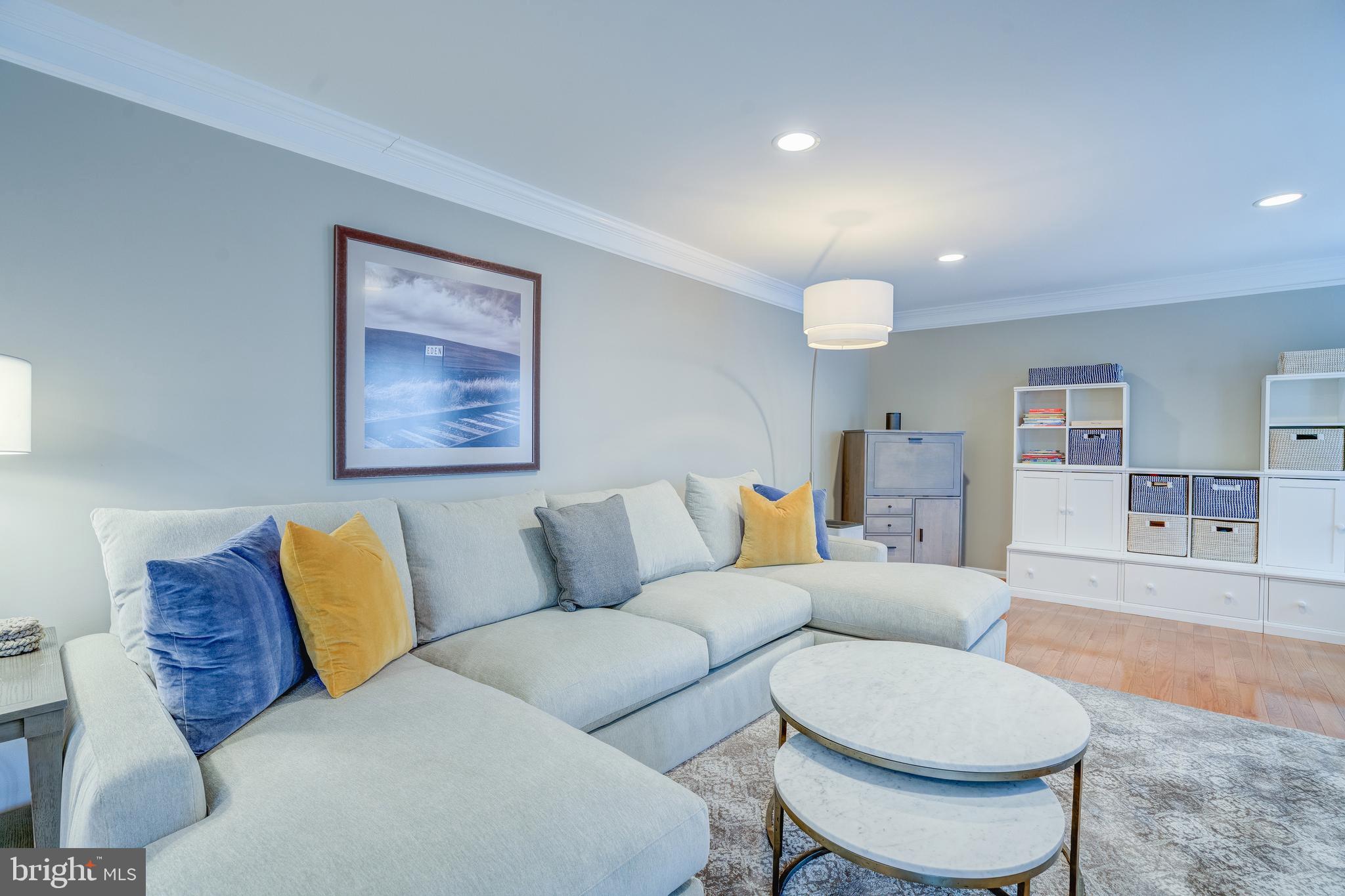 AUTUMN OAKS - Residential