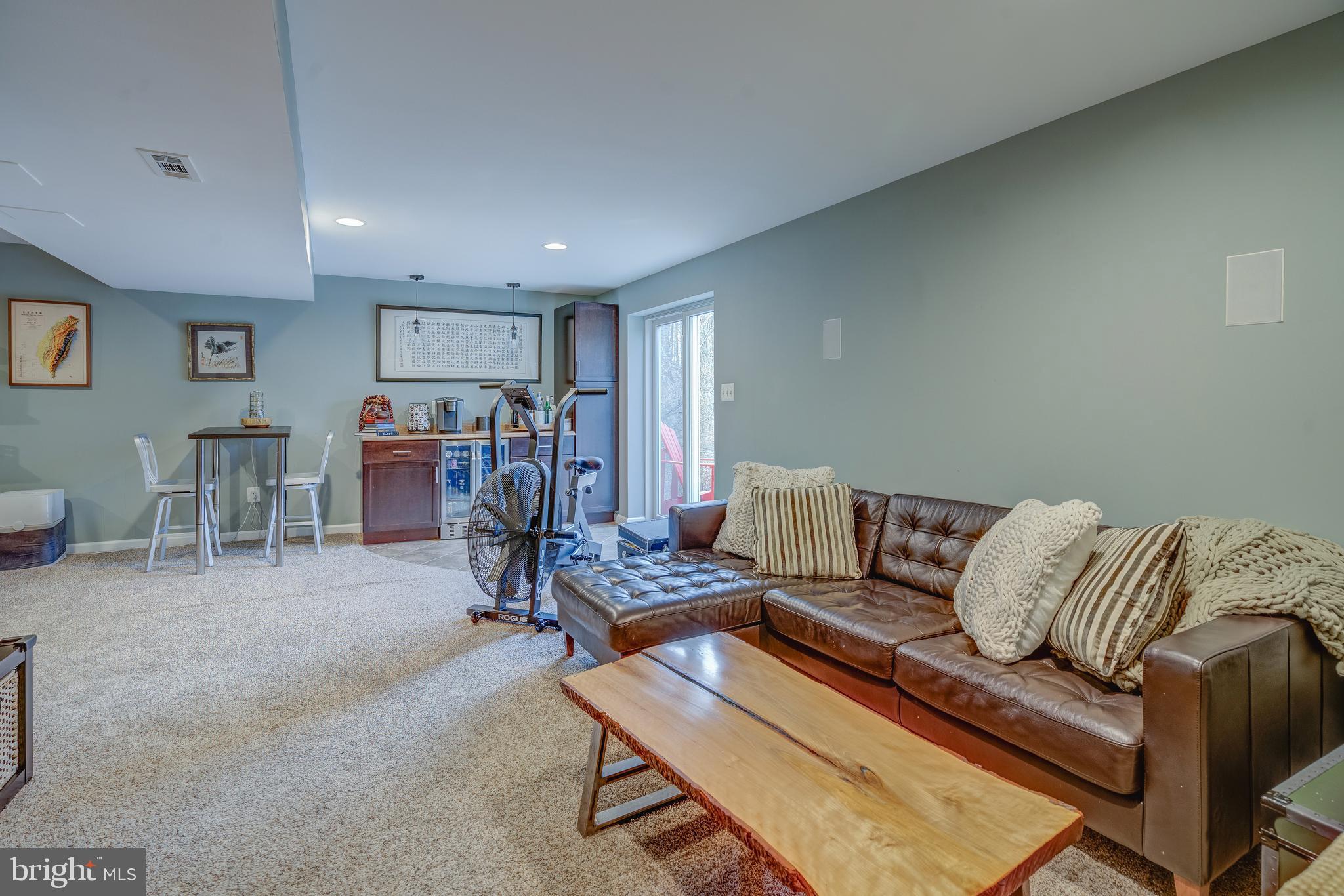 AUTUMN OAKS - Residential