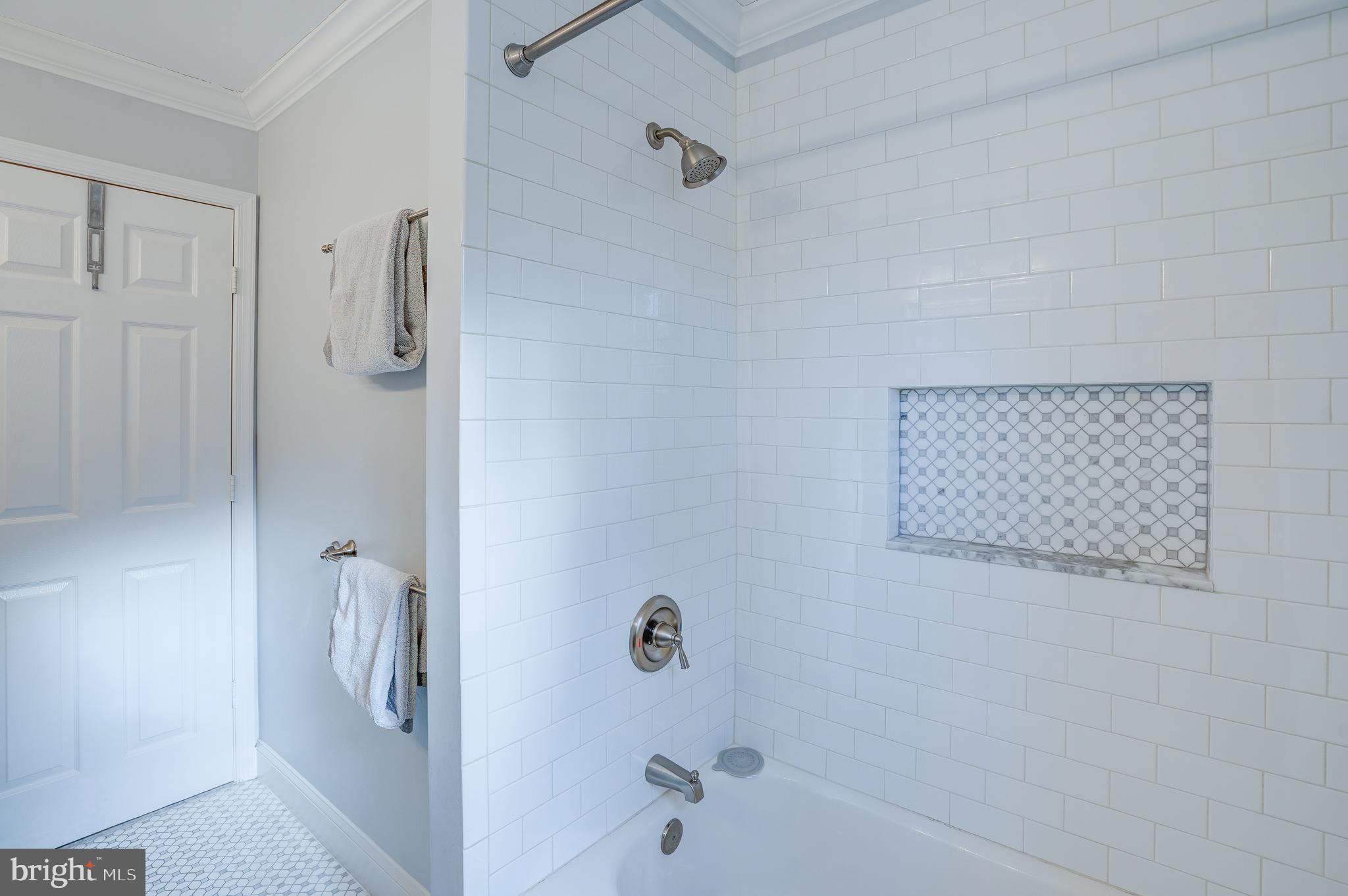 AUTUMN OAKS - Residential