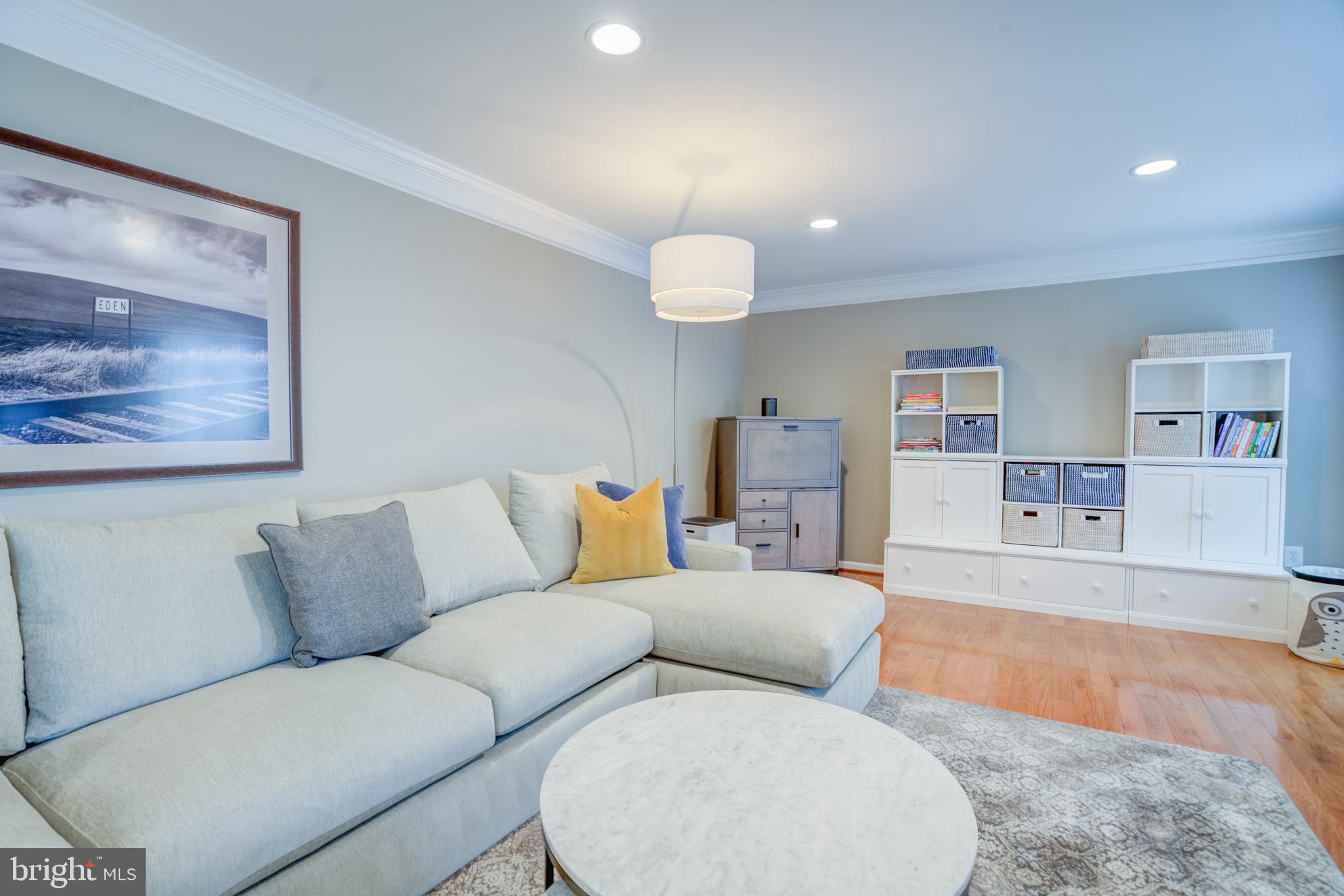 AUTUMN OAKS - Residential