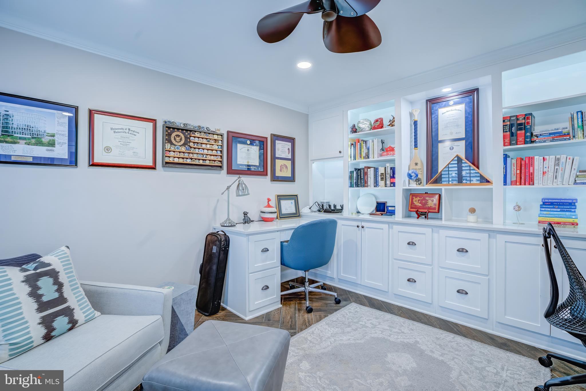 AUTUMN OAKS - Residential