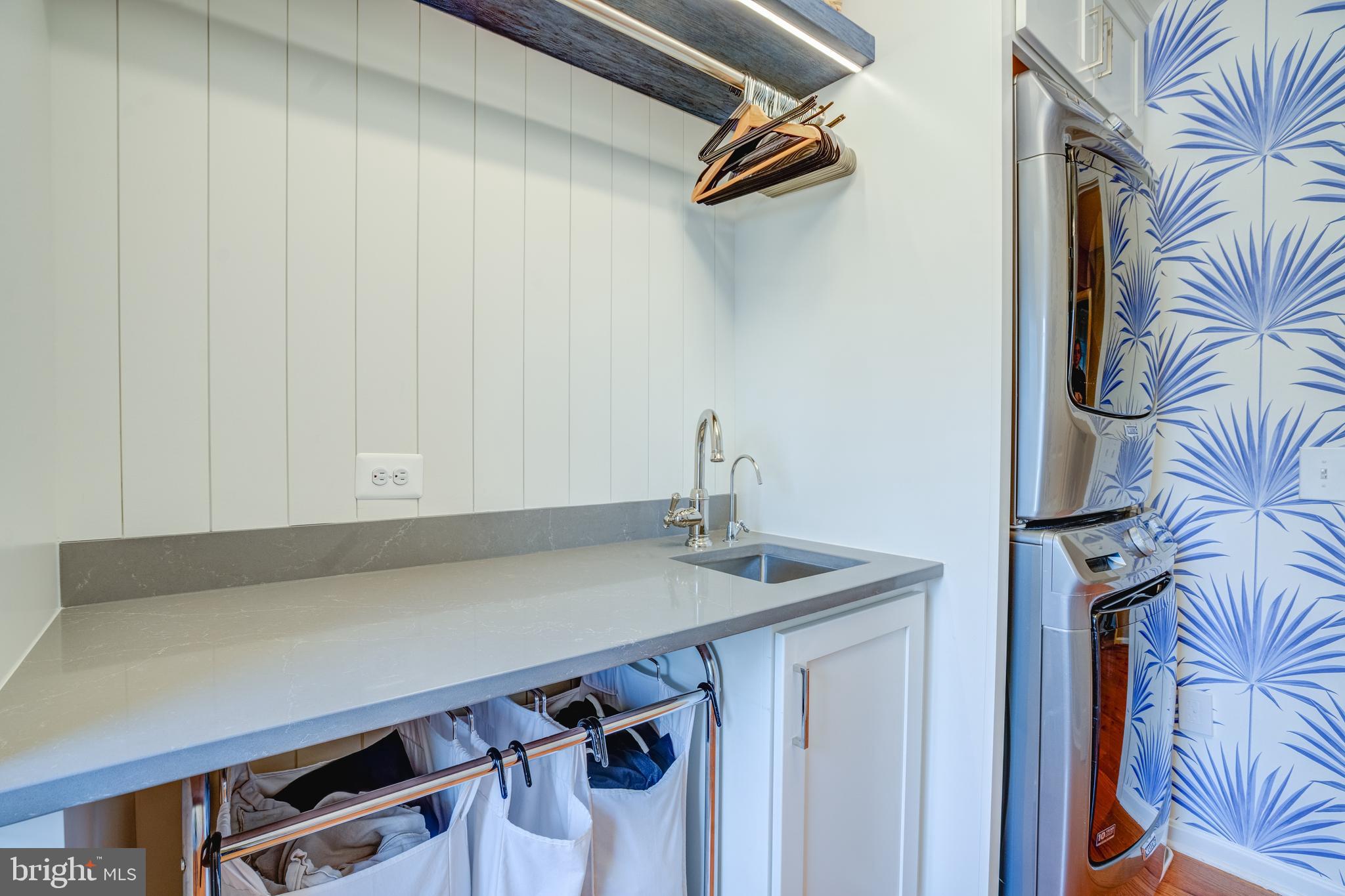 AUTUMN OAKS - Residential