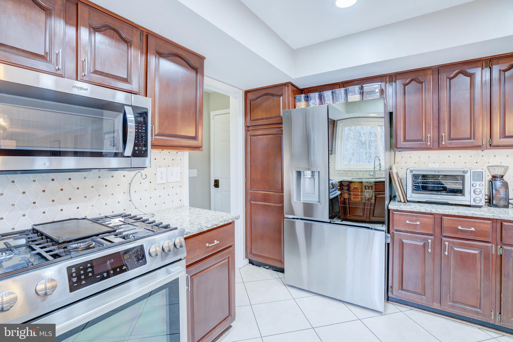 AUTUMN OAKS - Residential