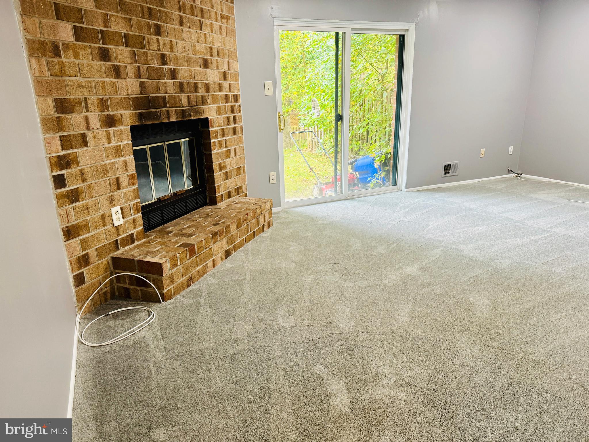 VILLAGE OF KINGS CONTRIVANCE - Residential Lease