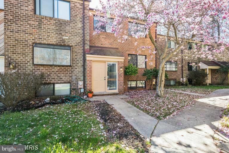 VILLAGE OF KINGS CONTRIVANCE - Residential Lease