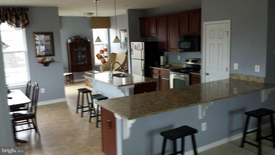 WHISPERING WOODS - Residential Lease