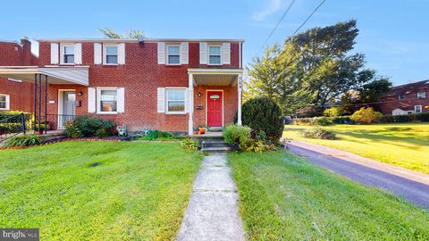 Photo of 769 Ardmore Avenue, ARDMORE, PA 19003 (MLS # PADE2103318)