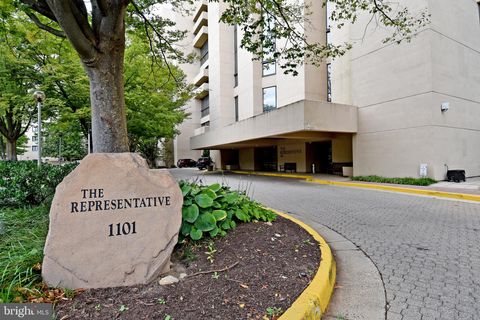 Photo of 1101 Arlington Ridge Rd #316, ARLINGTON, VA 22202 (MLS # VAAR2064610)