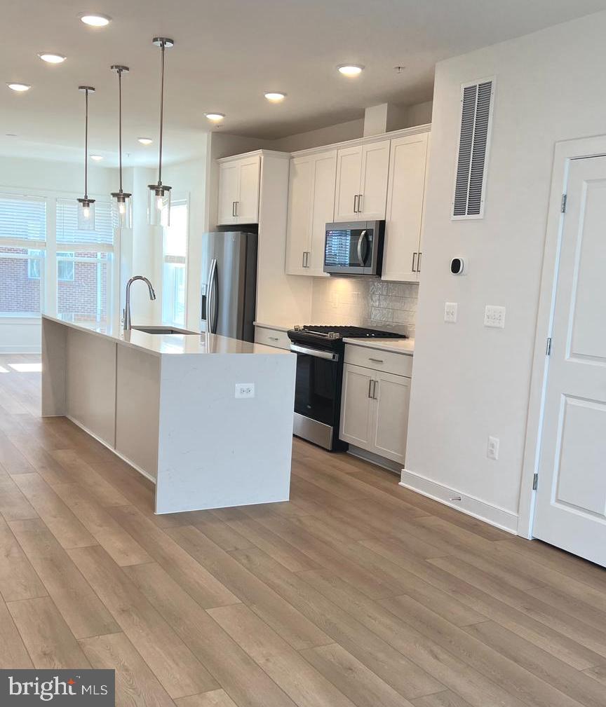 3122 NINA CLARK DRIVE