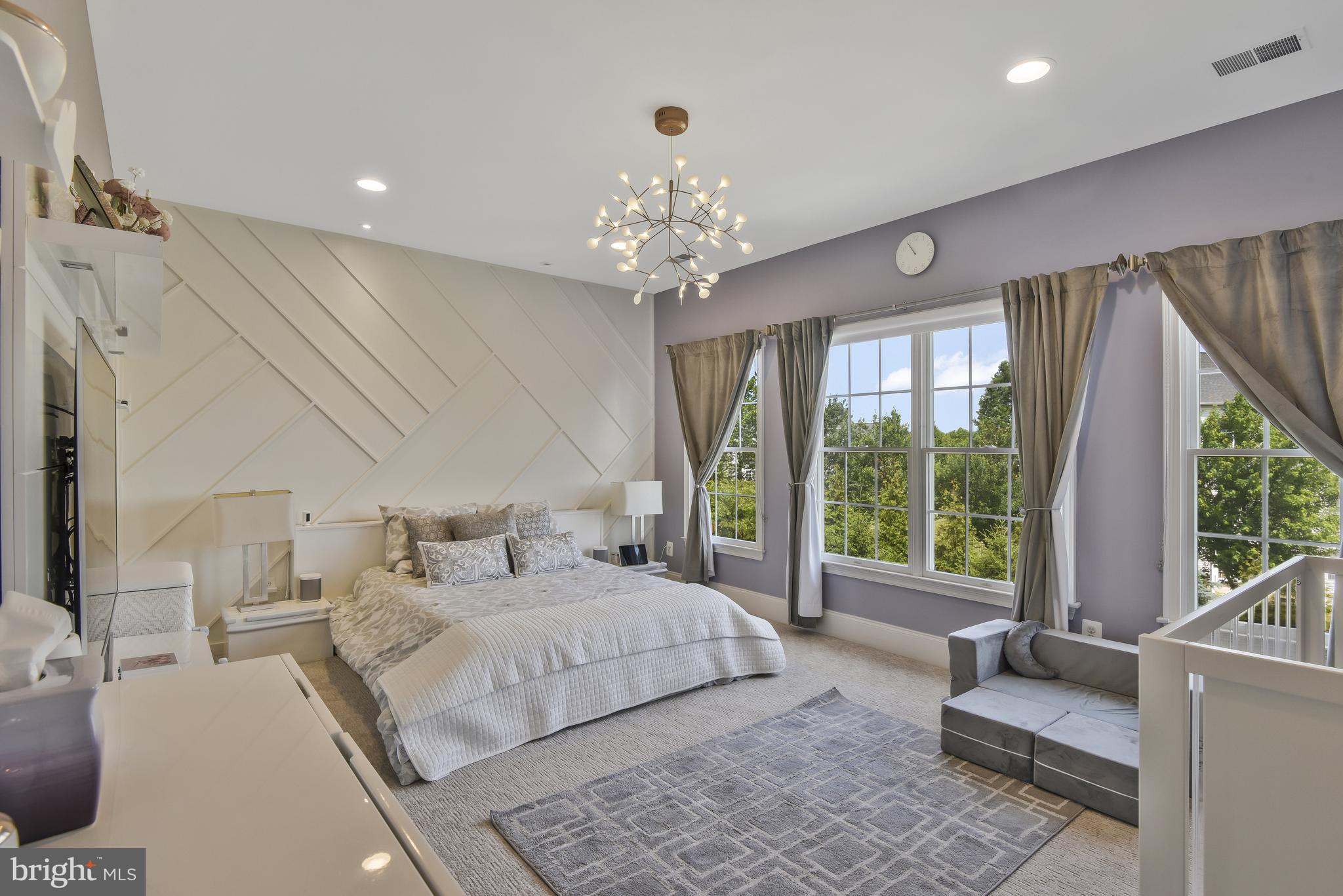 LOUDOUN VALLEY ESTATES - Residential