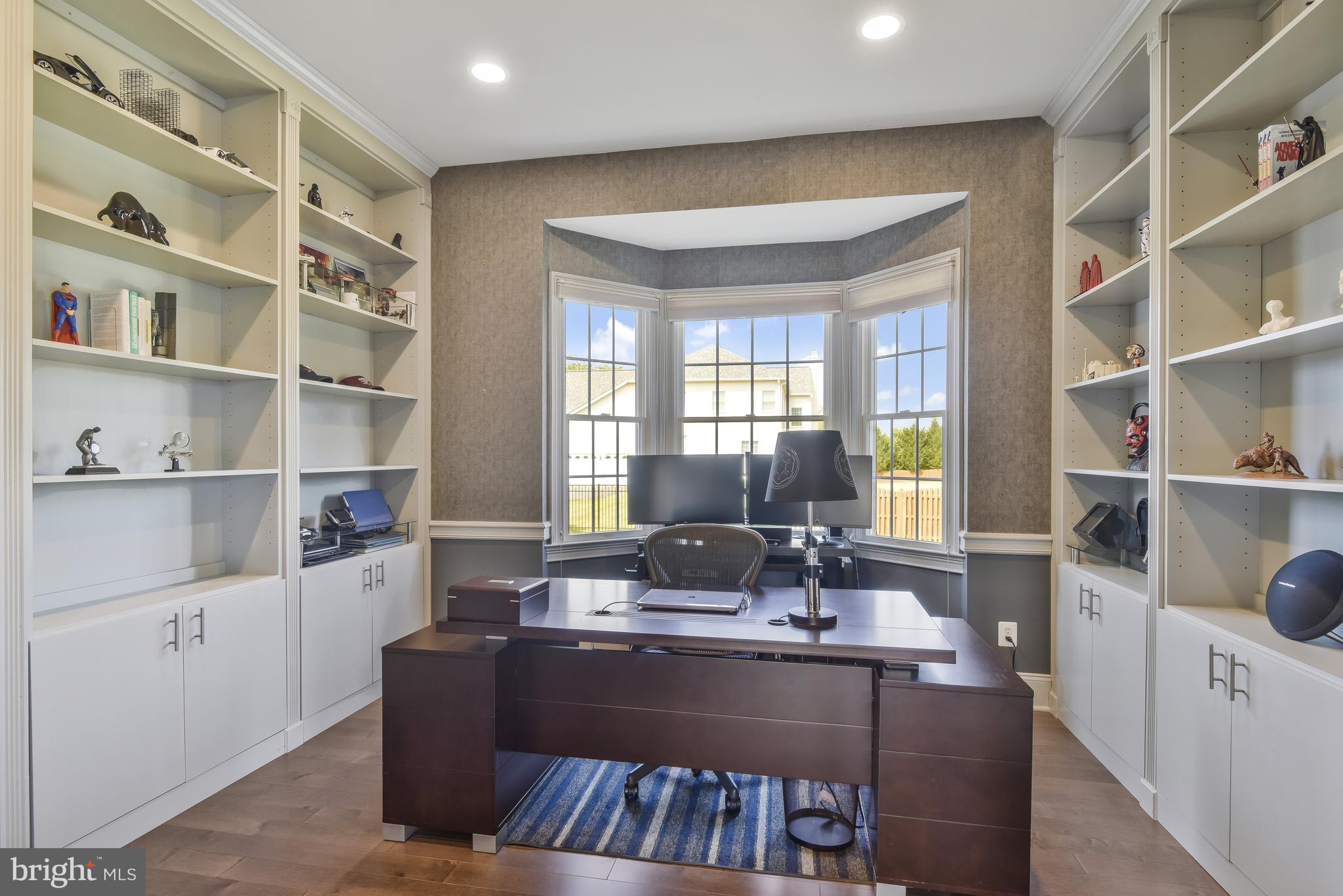 LOUDOUN VALLEY ESTATES - Residential