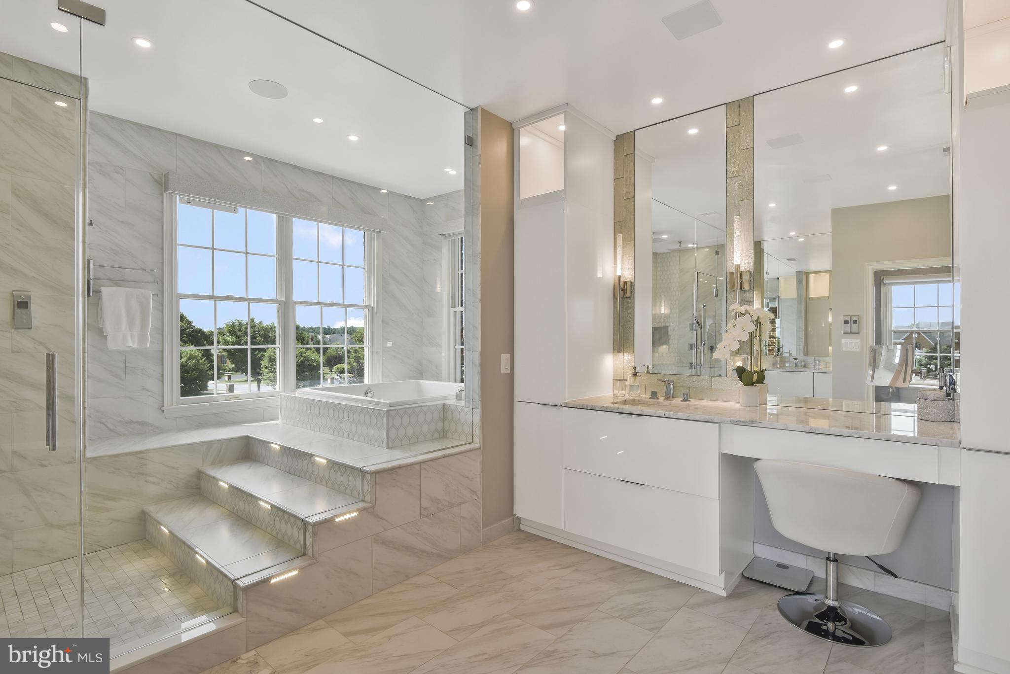 LOUDOUN VALLEY ESTATES - Residential