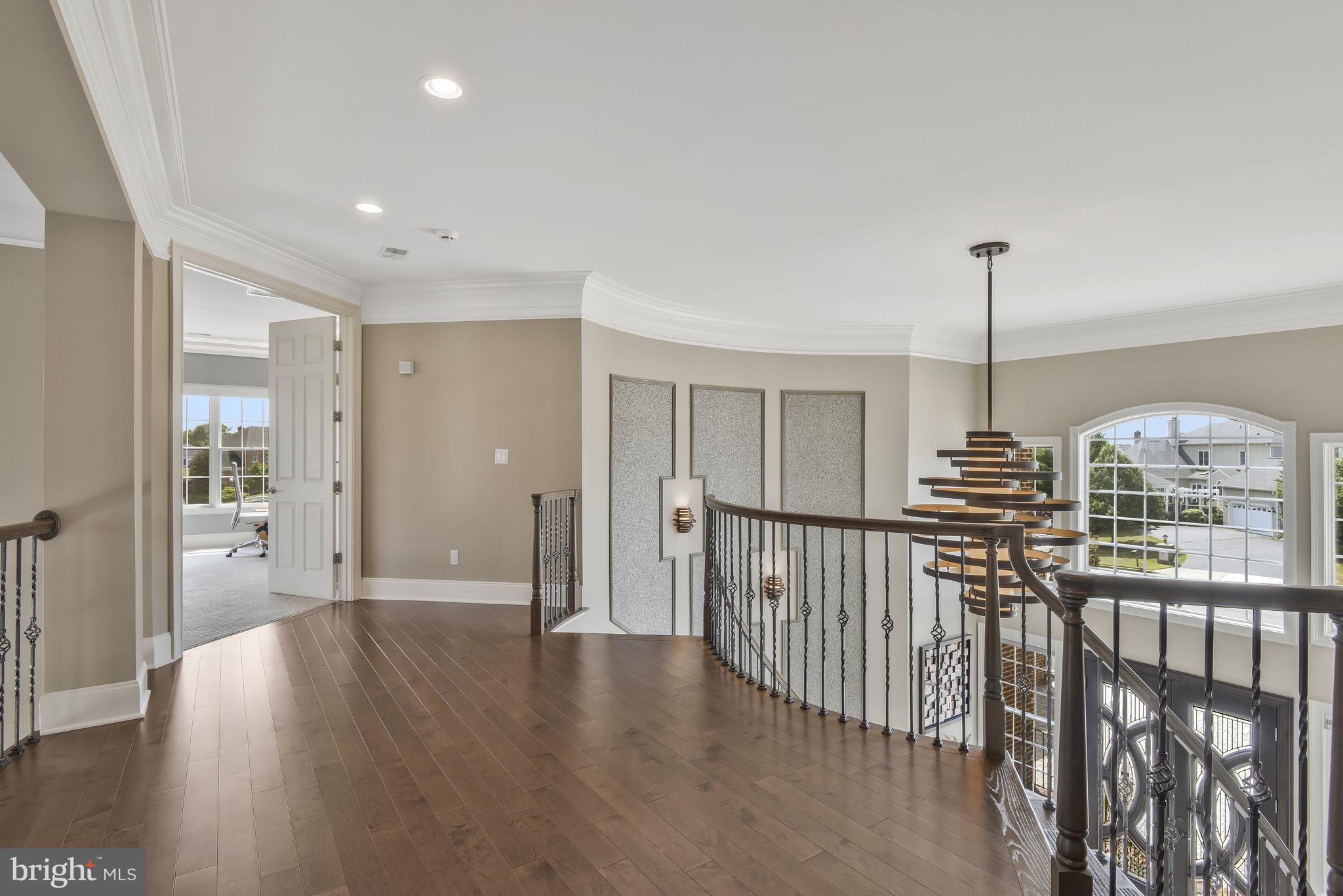 LOUDOUN VALLEY ESTATES - Residential