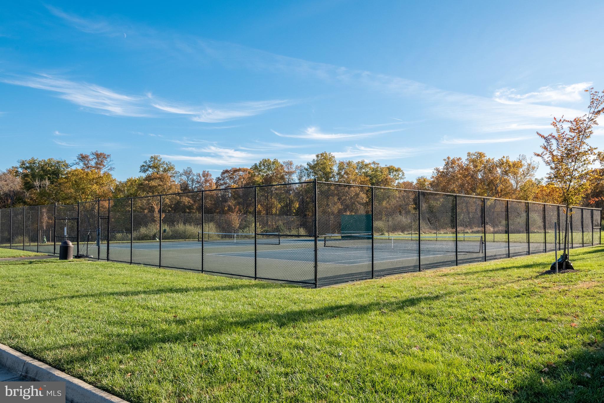 LOUDOUN VALLEY ESTATES - Residential