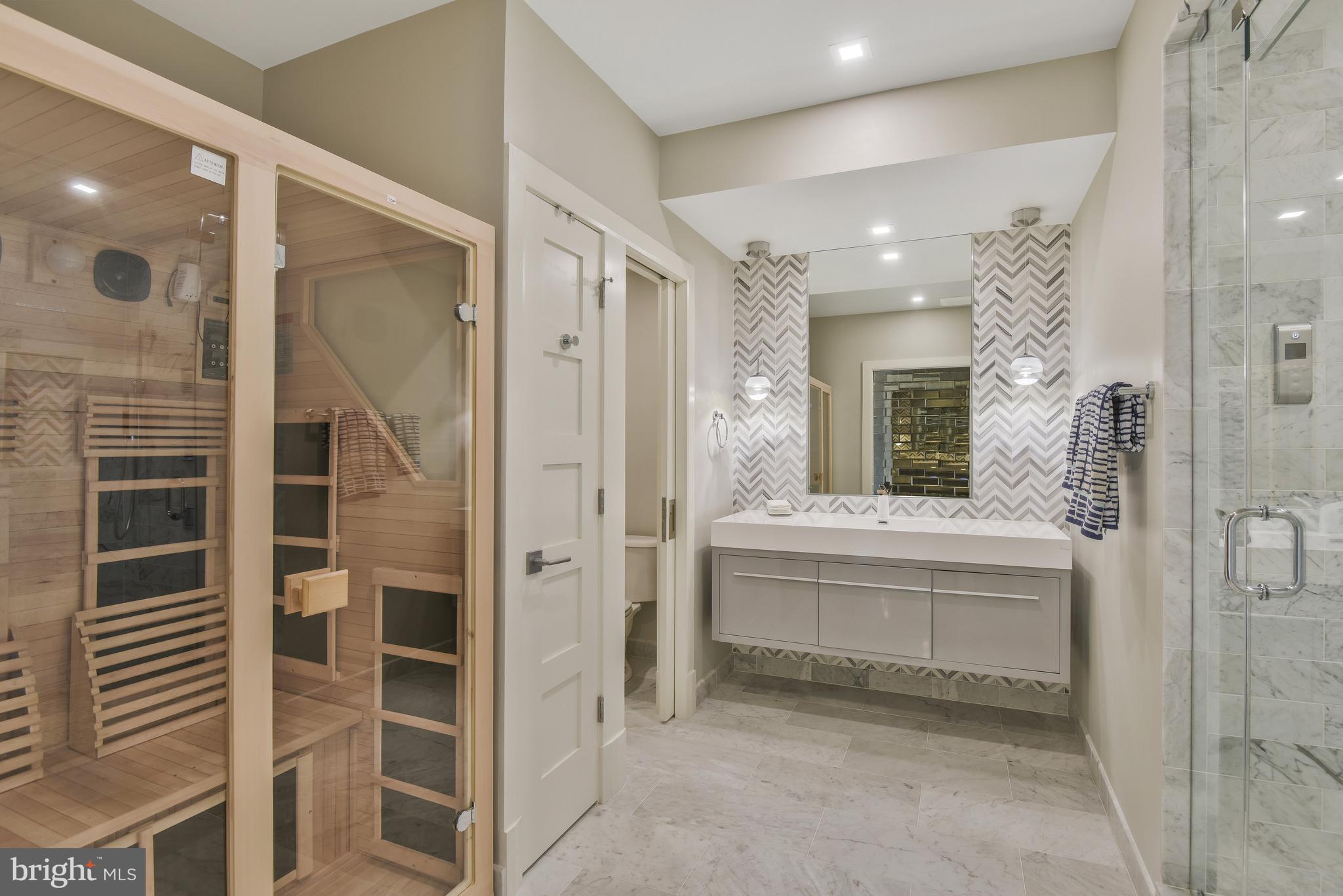 LOUDOUN VALLEY ESTATES - Residential