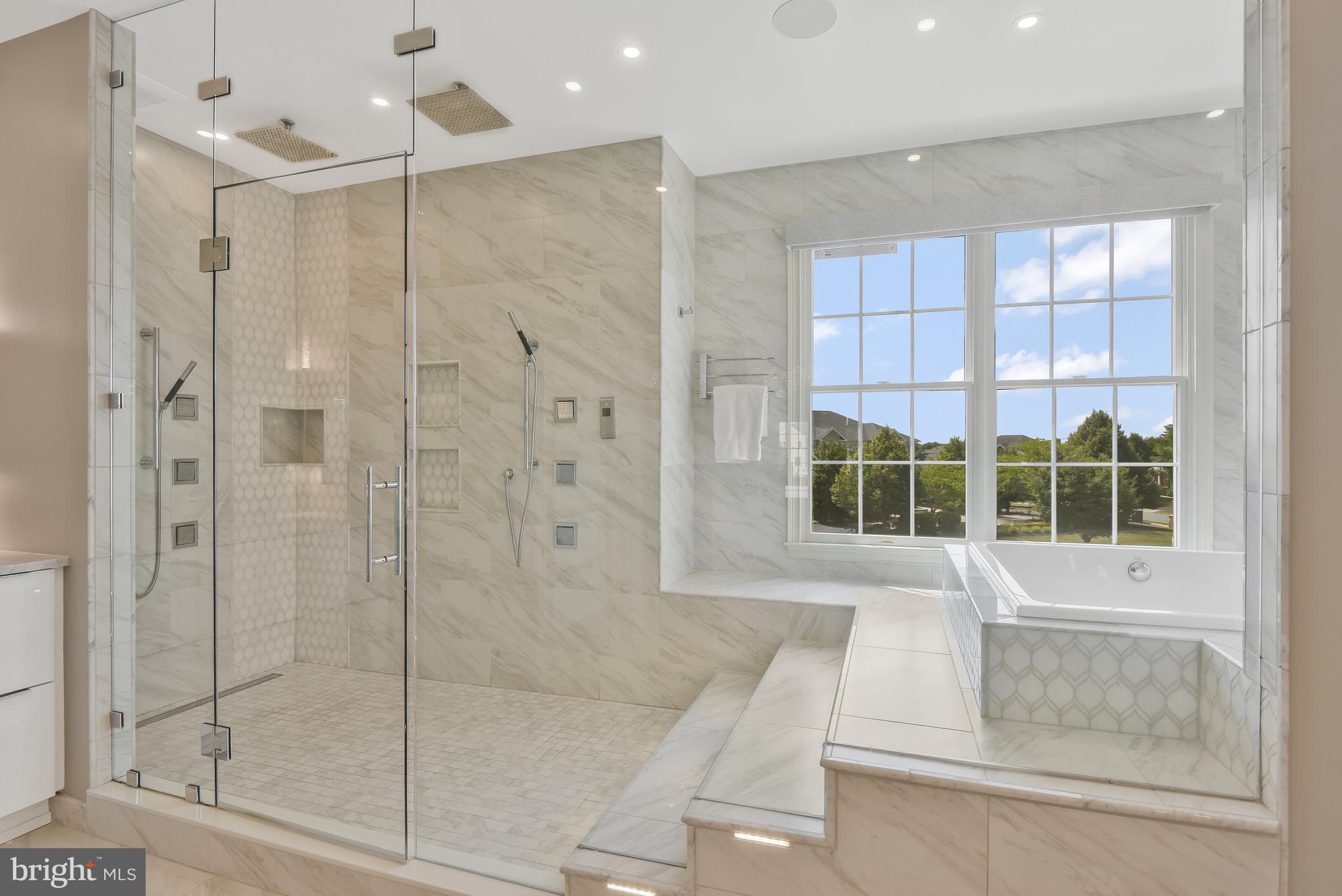 LOUDOUN VALLEY ESTATES - Residential