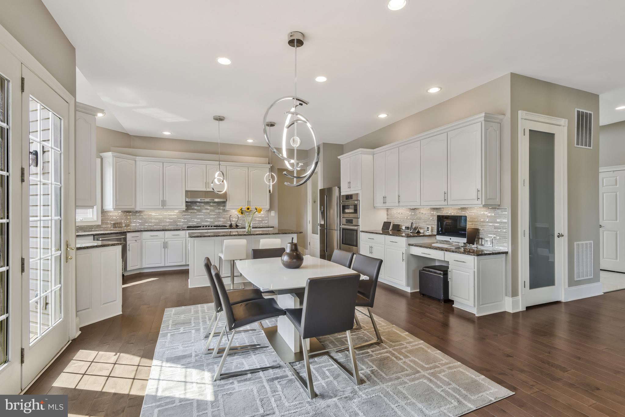 LOUDOUN VALLEY ESTATES - Residential