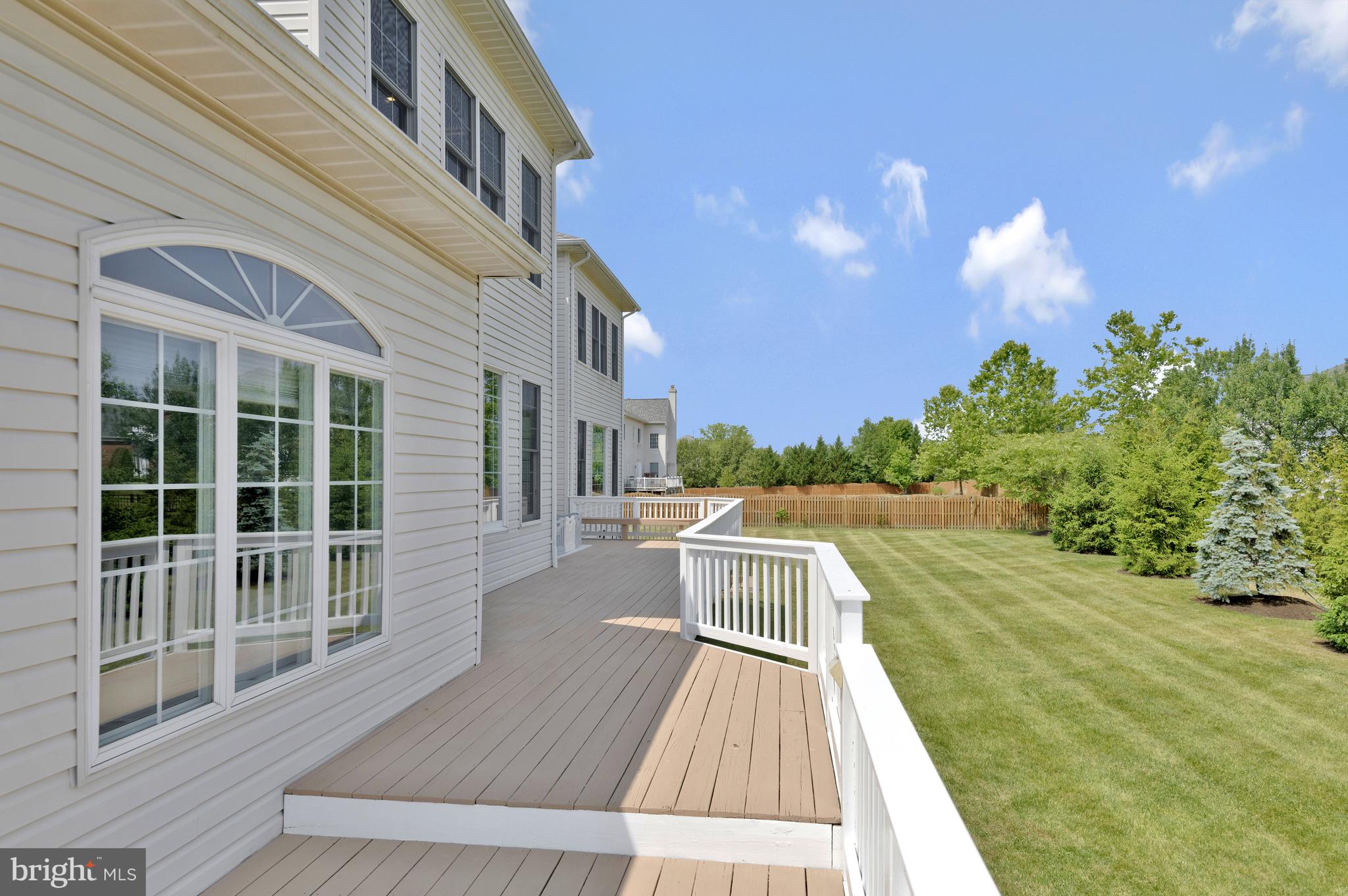 LOUDOUN VALLEY ESTATES - Residential