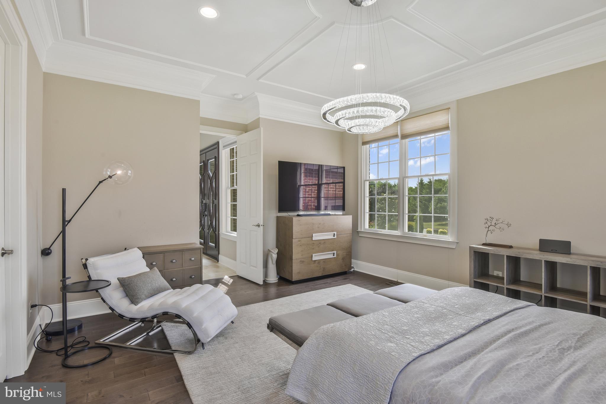 LOUDOUN VALLEY ESTATES - Residential