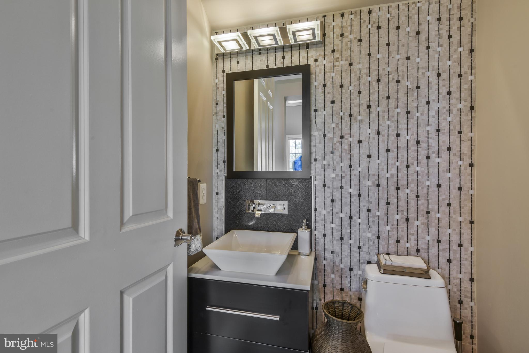 LOUDOUN VALLEY ESTATES - Residential