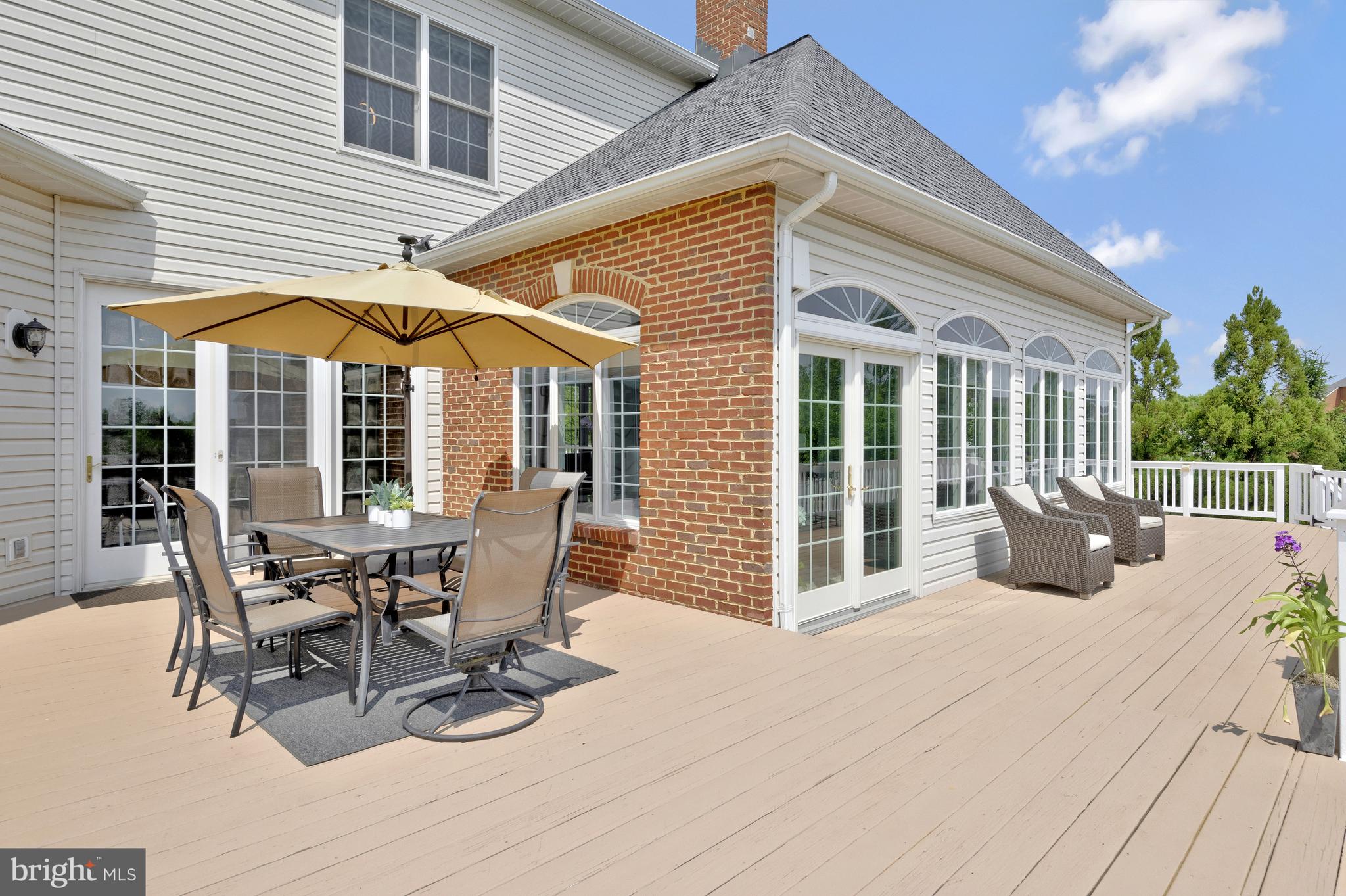 LOUDOUN VALLEY ESTATES - Residential