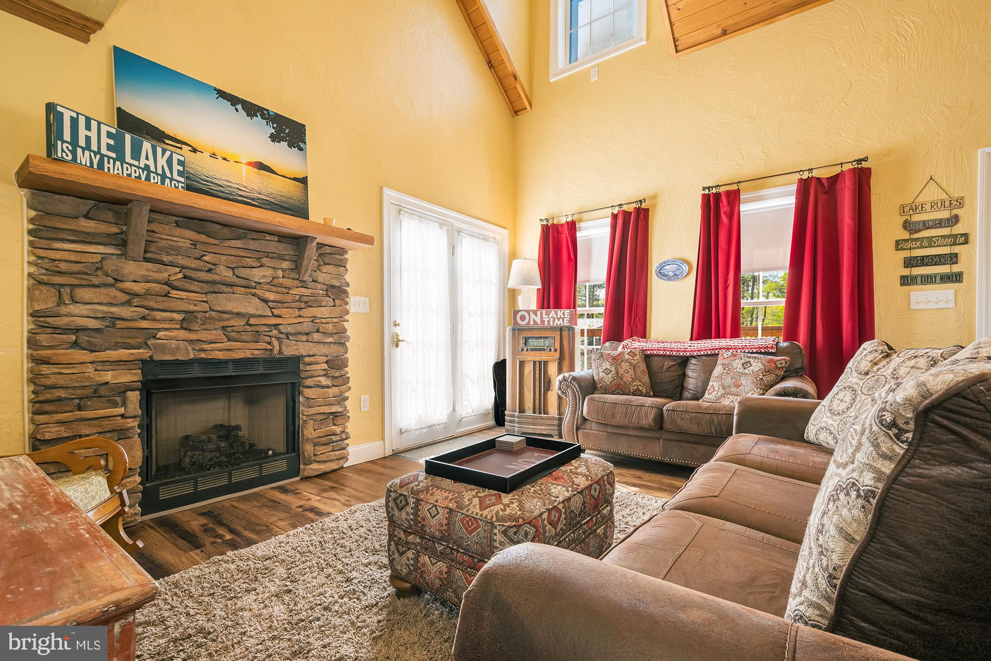 HARVEYS PENINSULA - Residential